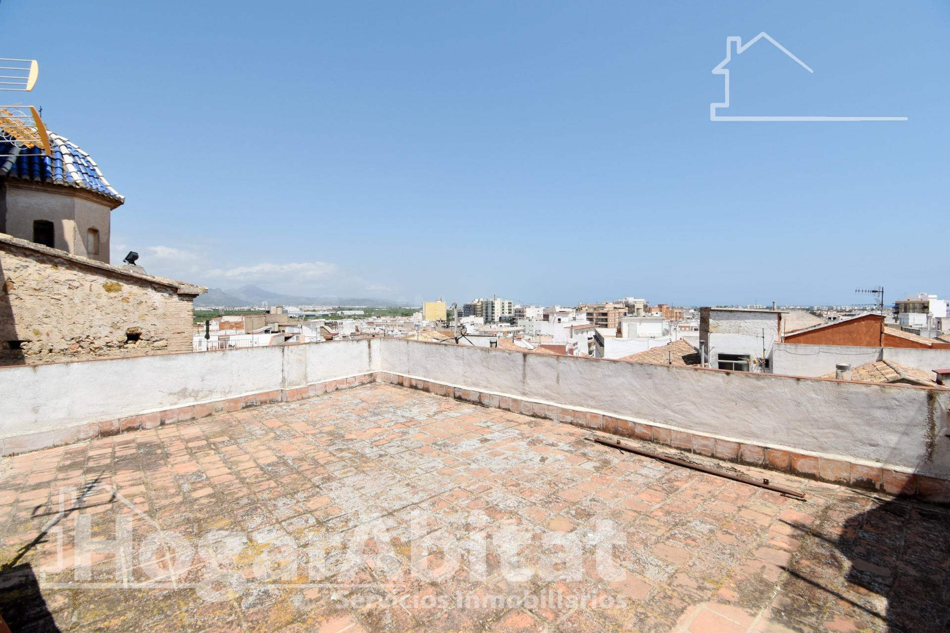 ESPACIOSA CASA CON TERRAZA EN EL HISTÓRICO CASCO ANTIGUO - foto 5