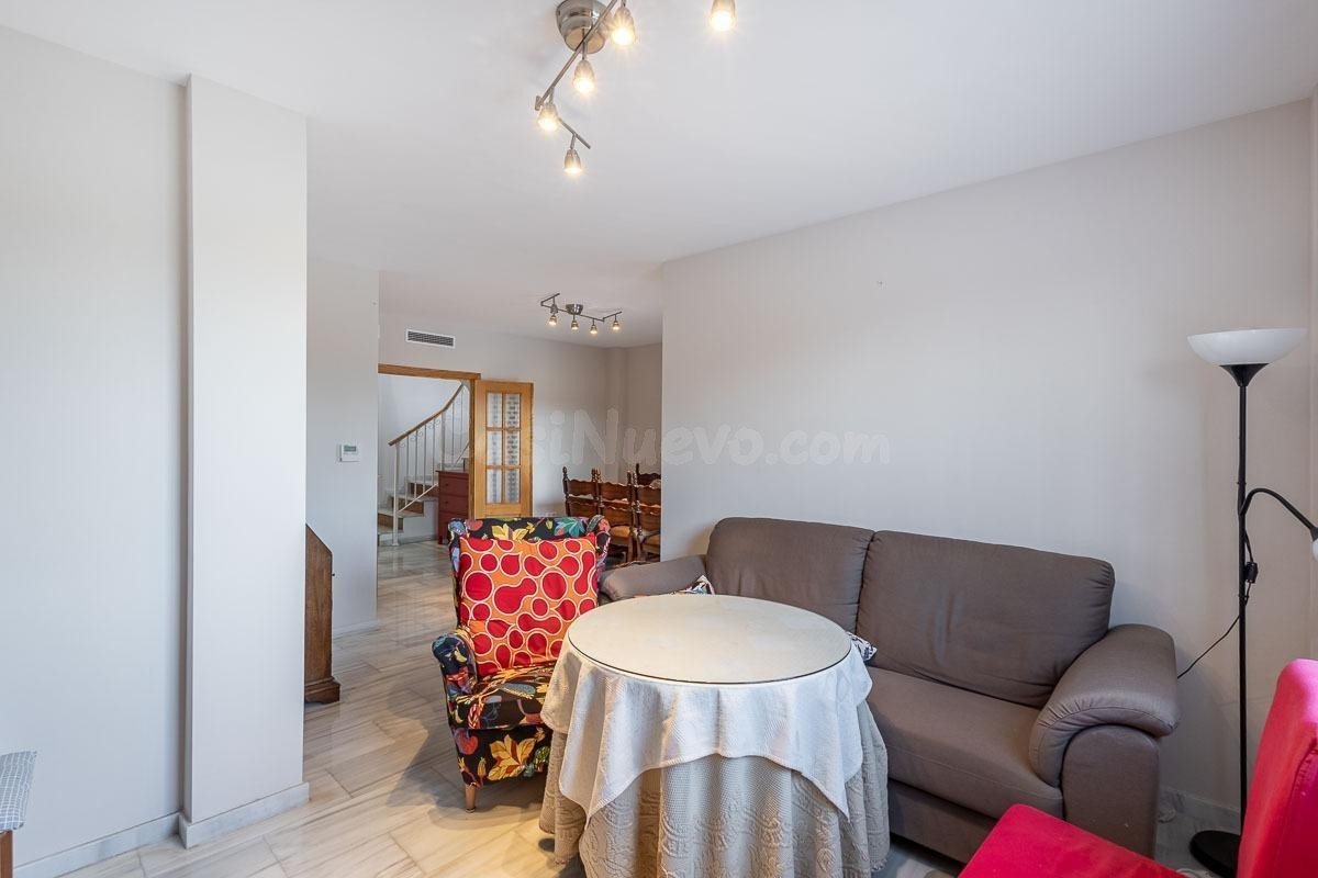 FANTÁSTICA CASA EN URBANIZACIÓN LOS CORTIJOS - foto 4