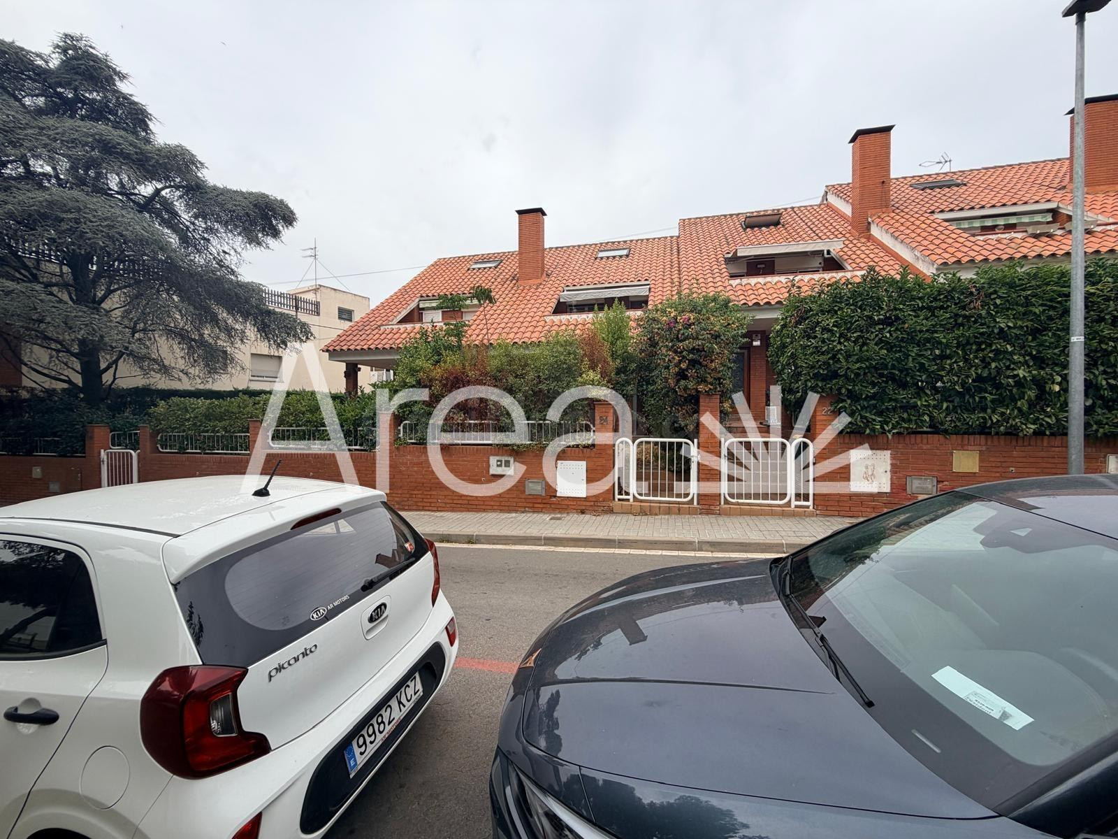 Casa unifamiliar con jardín en el Barrio de Bañeras - foto 2