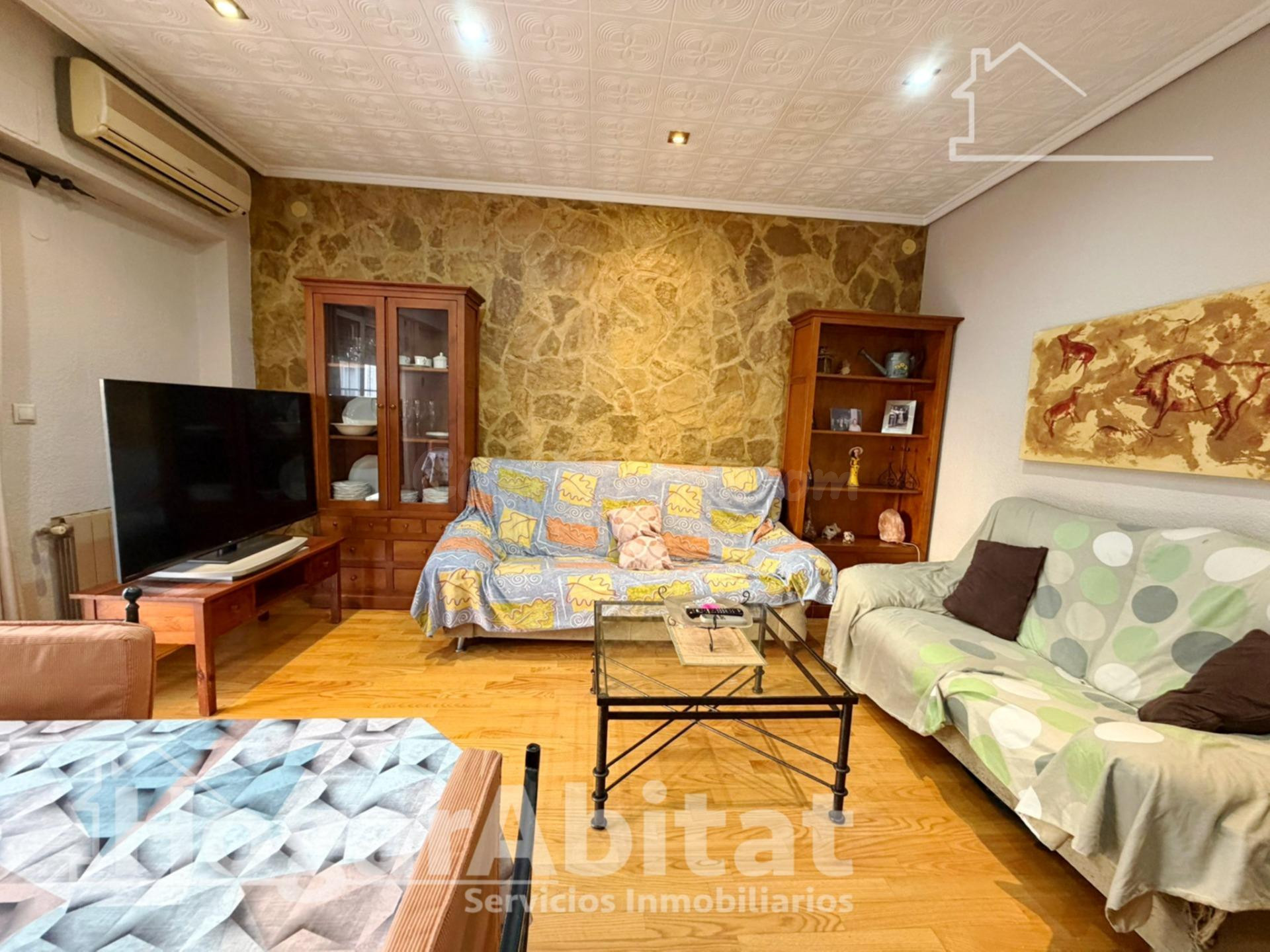 ESPACIOSA, VERSÁTIL Y MUY LUMINOSA CON TERRAZA Y GARAJE - foto 2