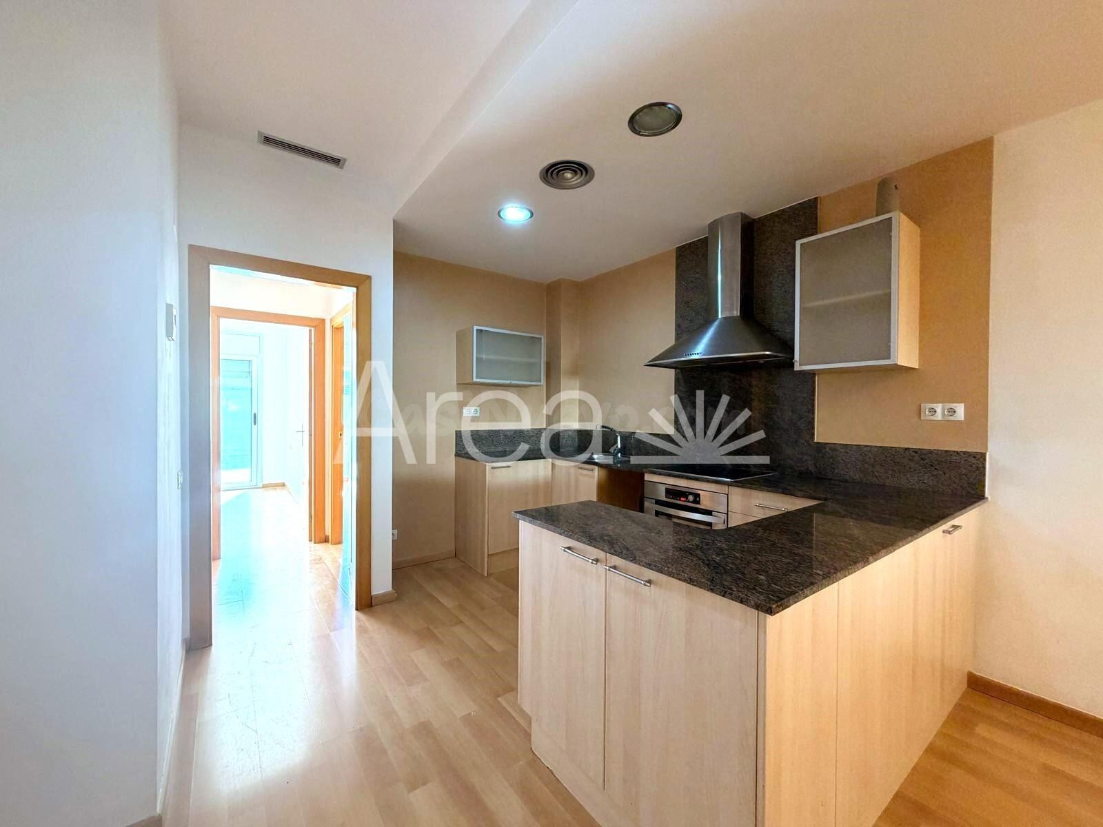 Planta baja con terraza en Cerdanyola Norte - foto 3