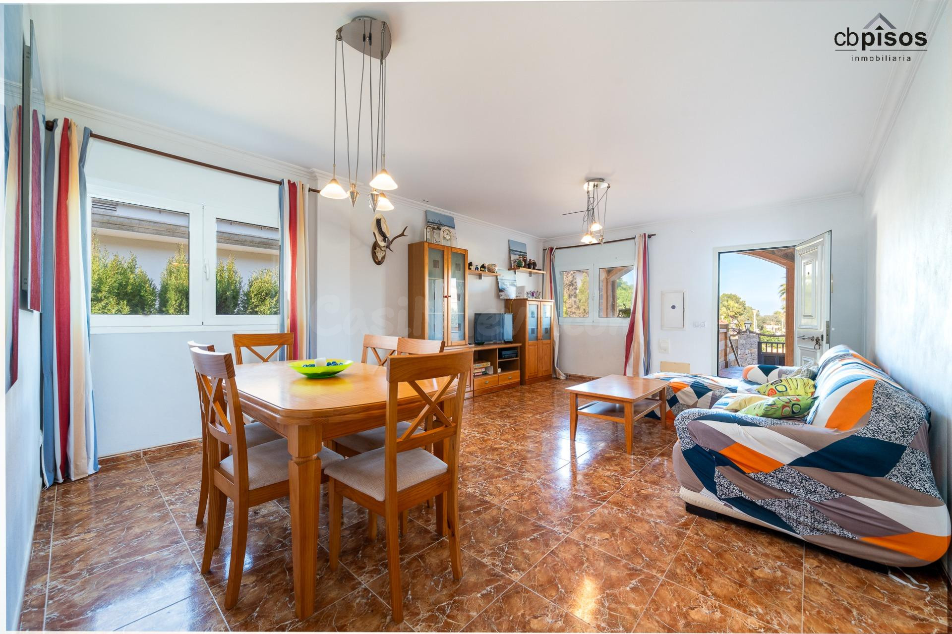 SE VENDE CHALET INDEPENDIENTE A POCOS METROS DEL MAR EN SON  - foto 5