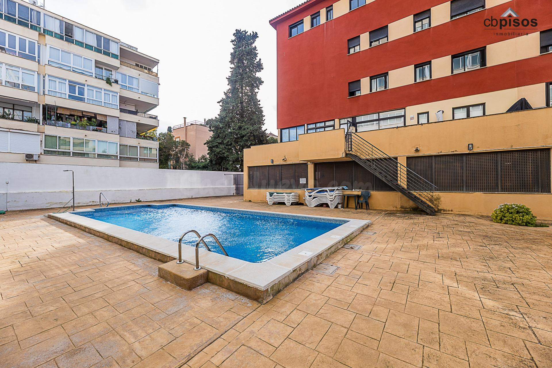SE VENDE PLANTA BAJA EXCLUSIVA EN SON ARMADAMS CON DOS AMPLI