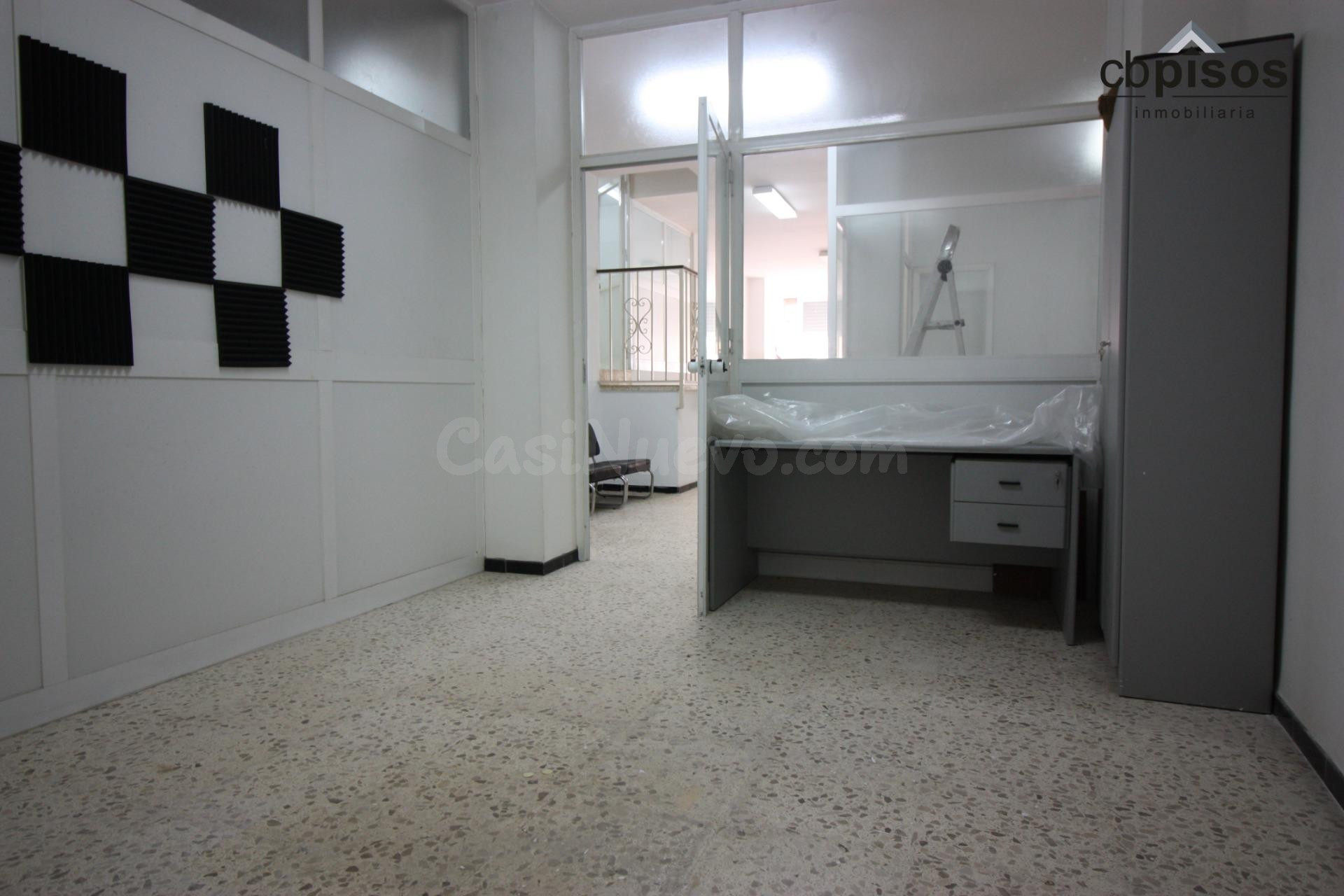 SE VENDE LOCAL ZONA AVENIDAS, PALMA. - foto 2