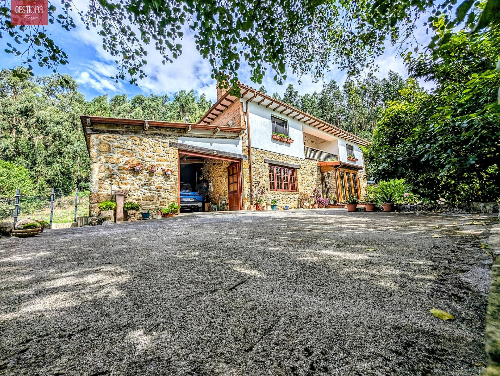 Casa de Estilo Montañés en Escalante a Solo 9 km del Mar. - foto 2