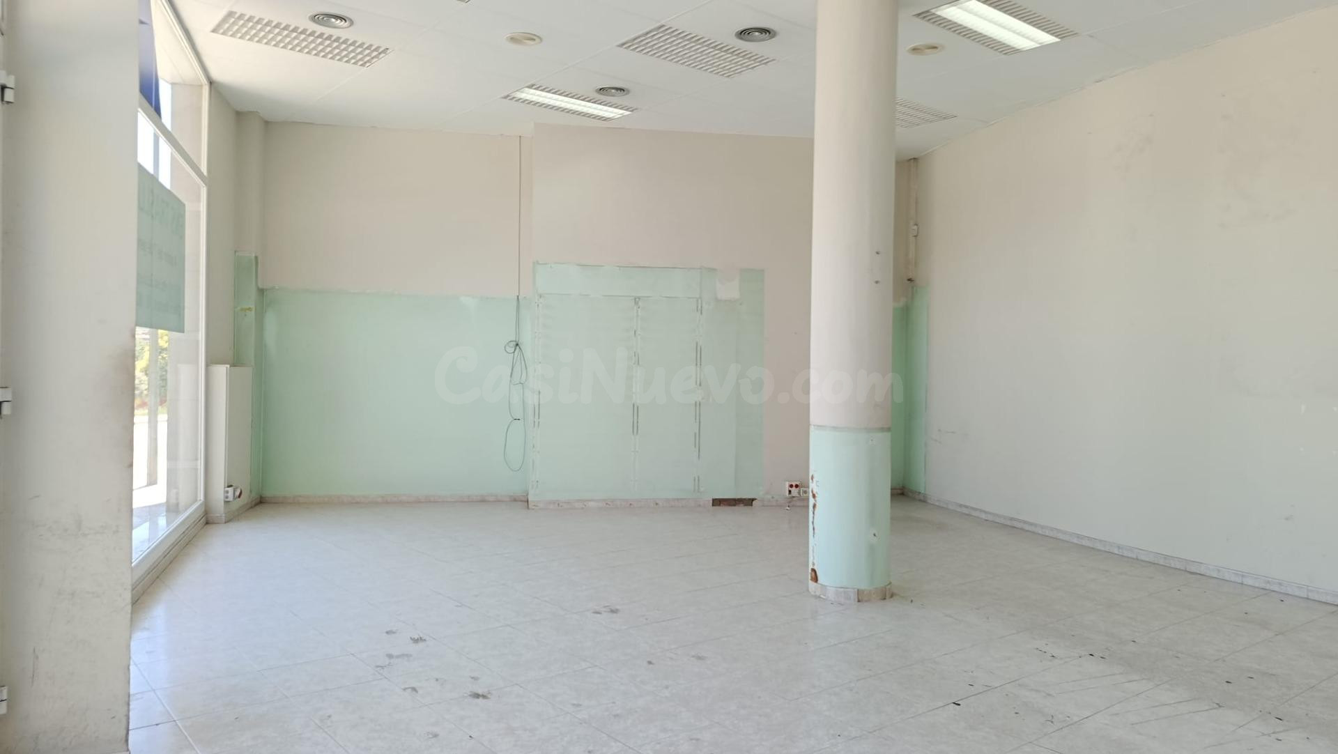 Gran local comercial en las Bases de Manresa - foto 3