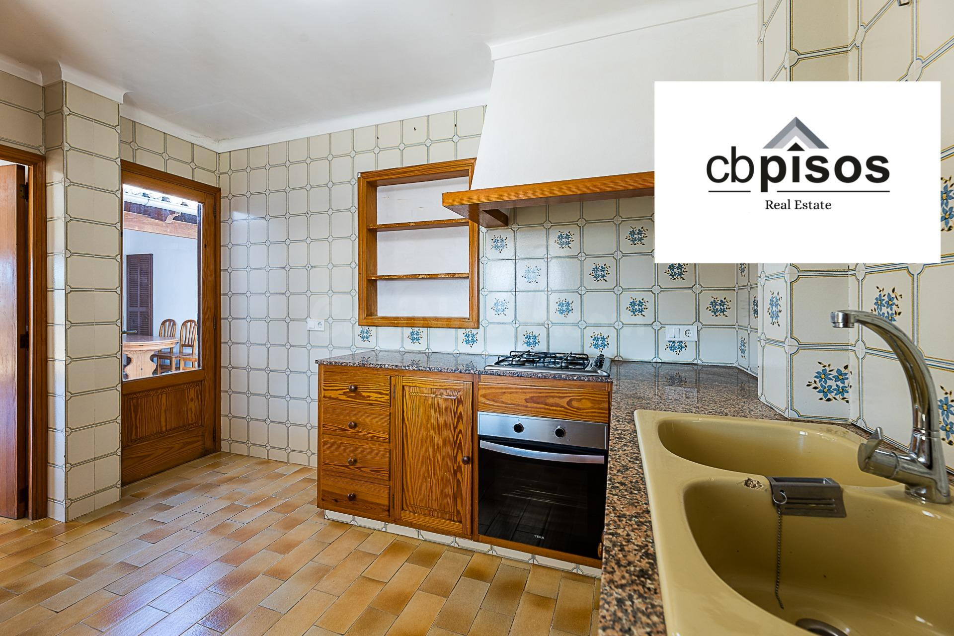 EN VENTA ENCANTADORA VIVIENDA CON JARDÍN, TERRAZ DE 24m2 Y C - foto 5
