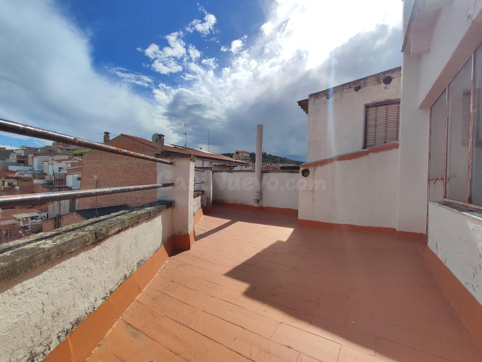 Casa para reformar con terraza, garaje y vistas a Montserrat - foto 4