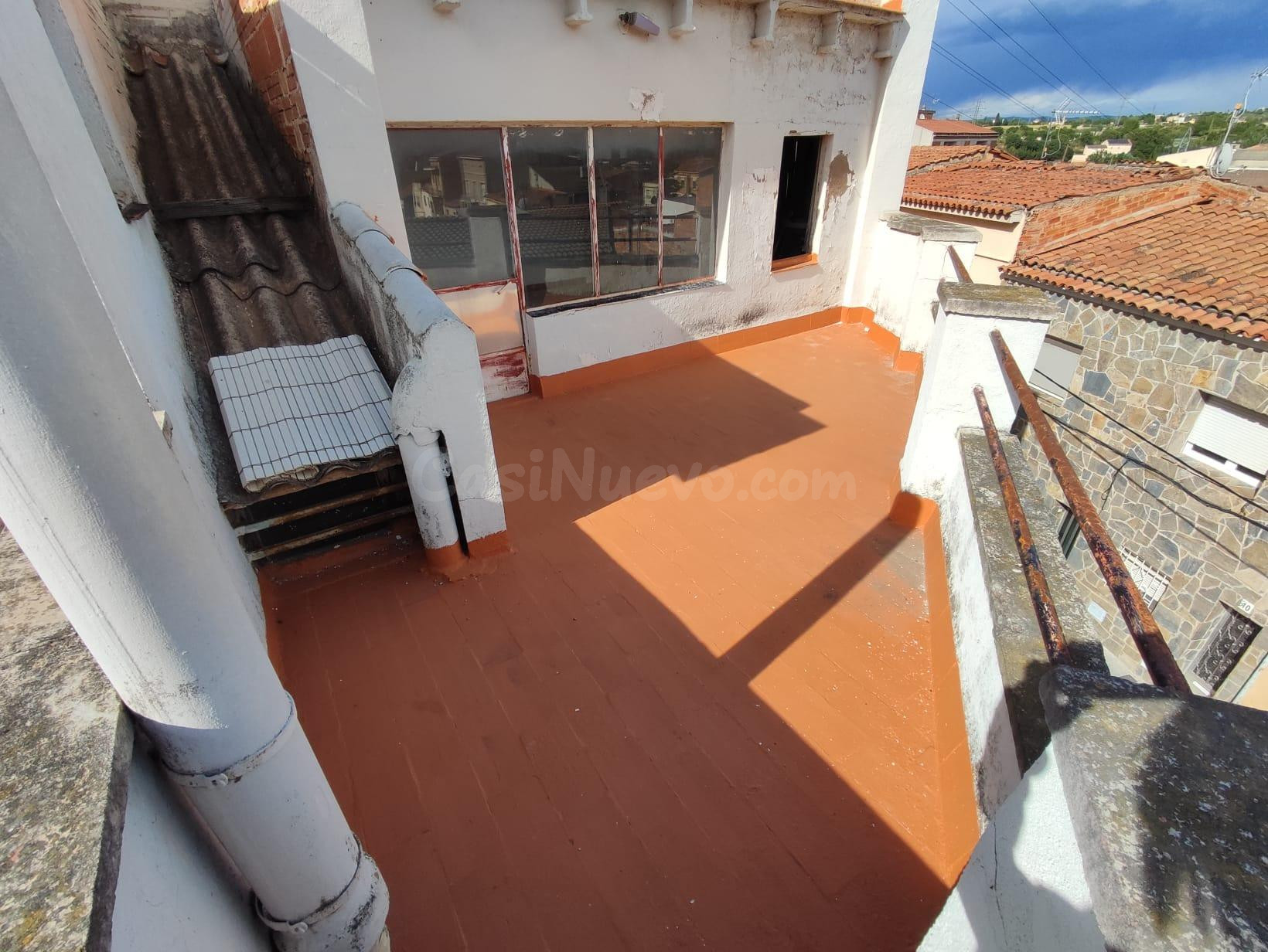 Casa para reformar con terraza, garaje y vistas a Montserrat - foto 5