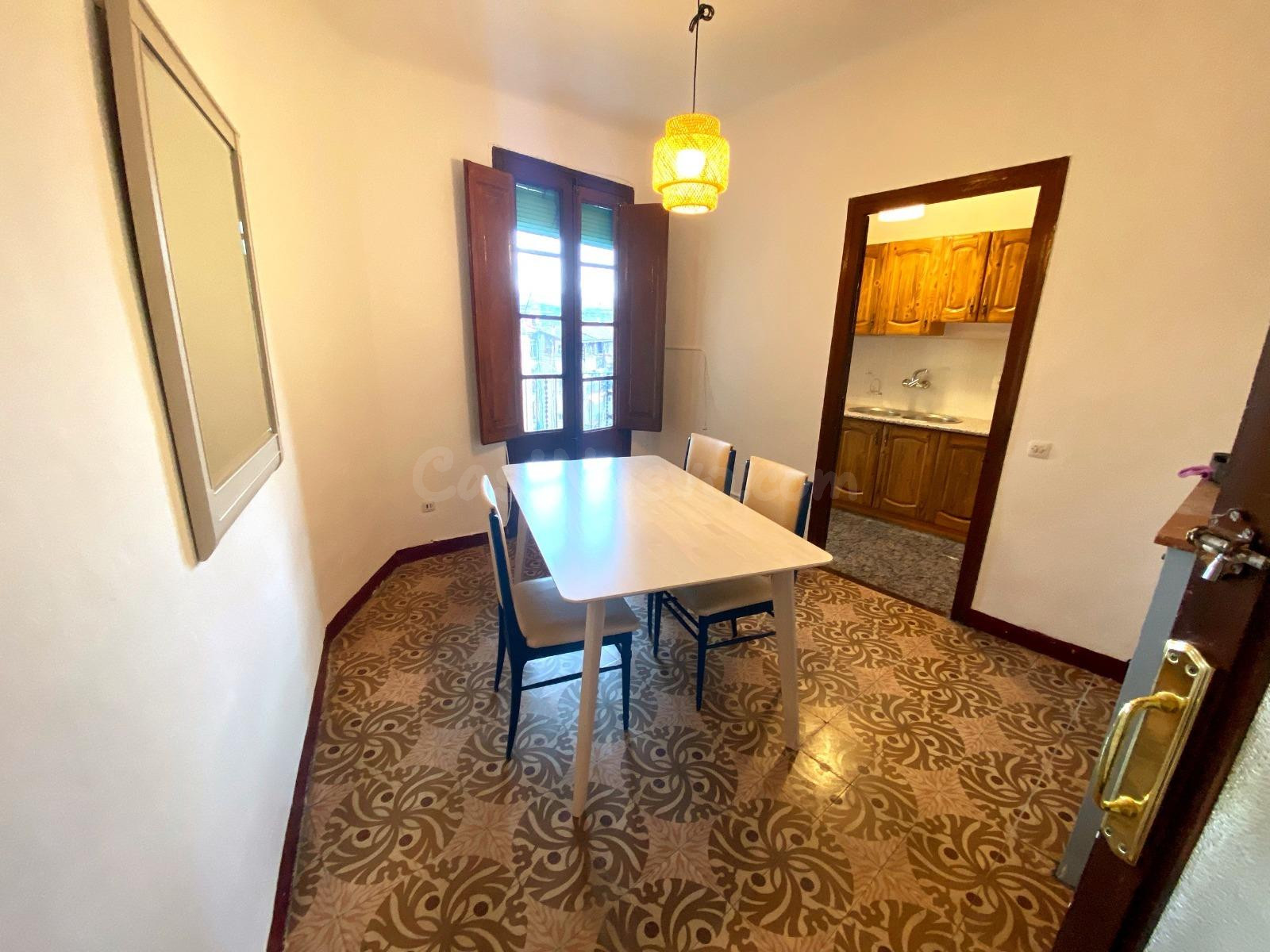 Piso con encanto en el centro de Manresa - foto 5