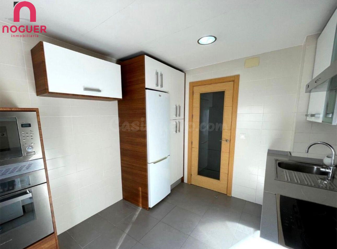 Piso Reformado en venta en pleno Casco Histórico junto a Pla - foto 2