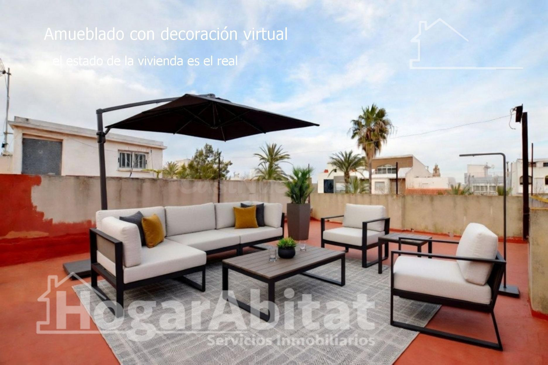 CASA CON DOS TERRAZAS Y UN LOCAL COMERCIAL - foto 2