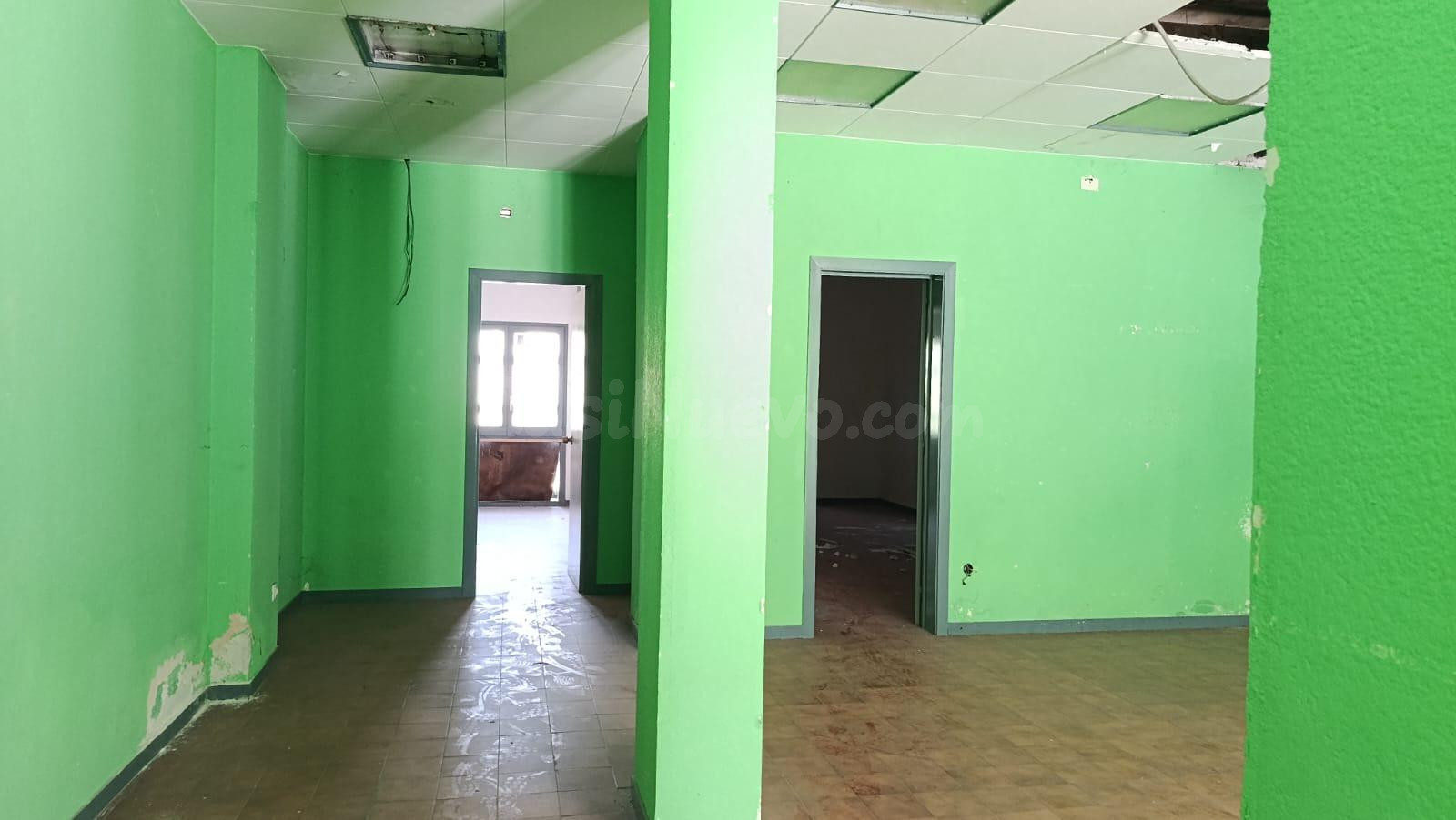 Edificio entero para rehabilitación con local comercial, cin - foto 2