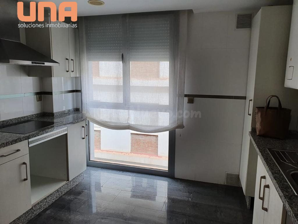 Piso en pleno centro a estrenar, todo nuevo y reformado sin muebles