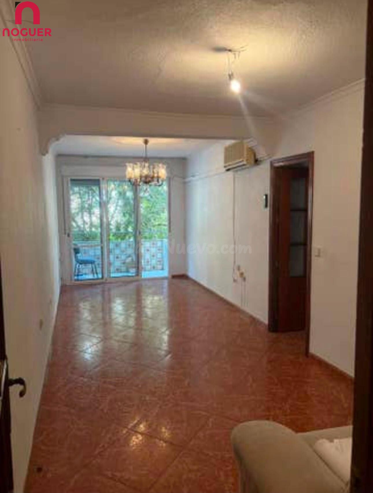 PISO EN VENTA EN LA ZONA DE JESUS RESCATADO - EXTERIOR CON TERRAZA Y ASCENSOR - foto 2