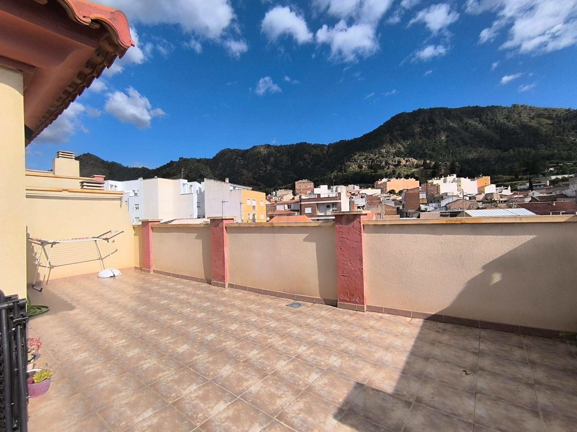 ++Ático dúplex con 50 m2 de terraza y vistas a la montaña: a - foto 2