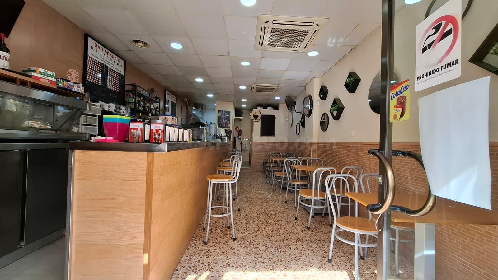 SE VENDE BAR TOTALMENTE EQUIPADO EN SANTA JUSTA
