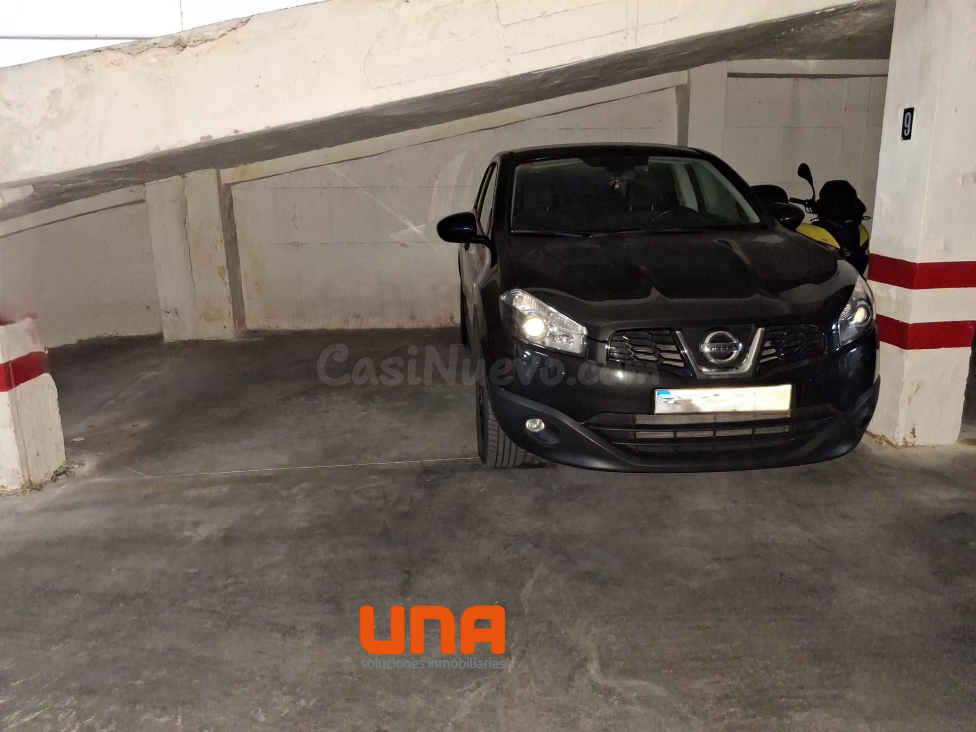 Se vende Plaza de garaje ( para coche y 2 motos) en Santa Rosa (Los Arboles) - foto 3