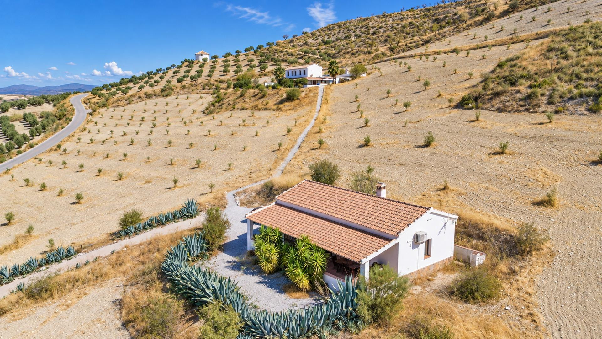 IMPRESIONANTE FINCA RÚSTICA CON DOS VILLAS, PISCINA Y CASI C - foto 4