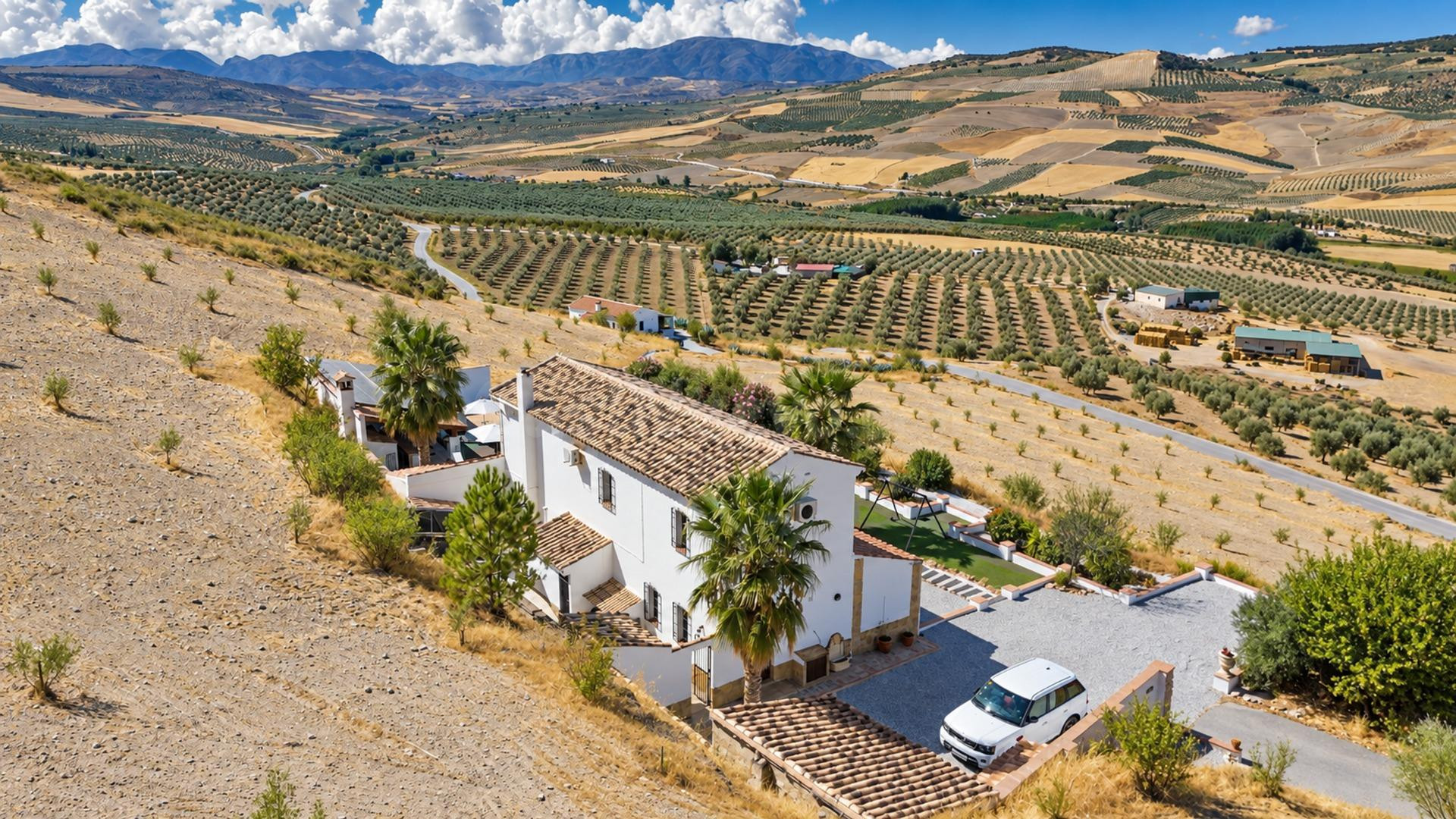 IMPRESIONANTE FINCA RÚSTICA CON DOS VILLAS, PISCINA Y CASI C - foto 5