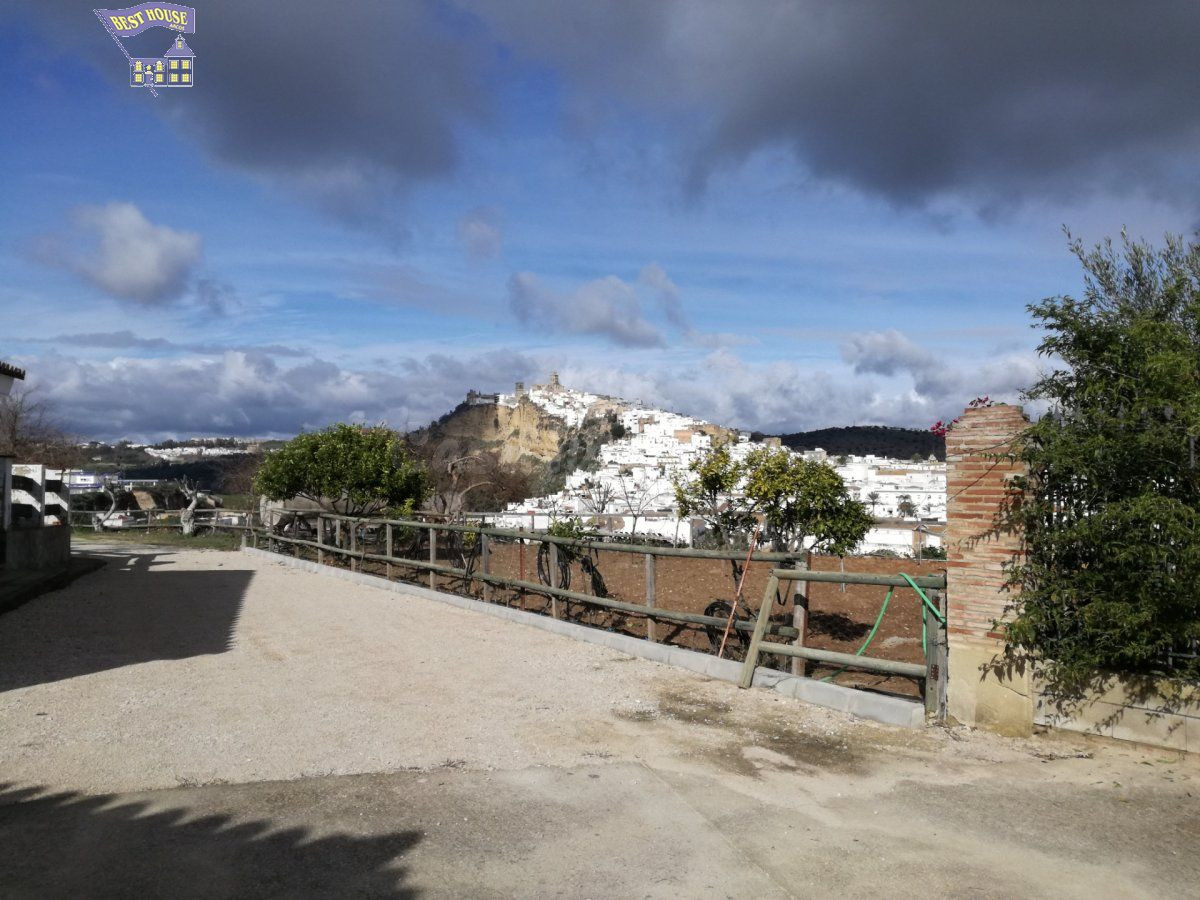 SE ALQUILA CASA DE CAMPO PARA PROFESORES CERCANA AL PUEBLO
