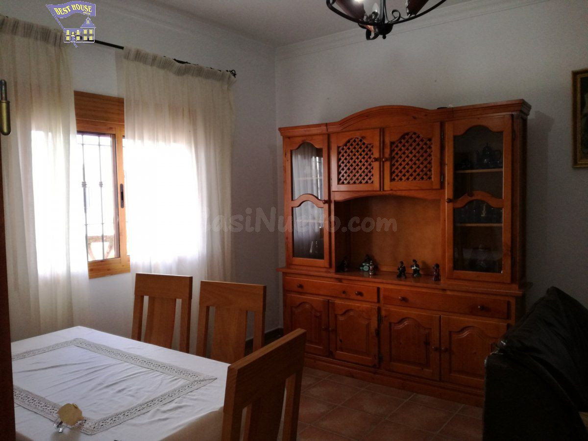 SE ALQUILA CASA DE CAMPO PARA PROFESORES CERCANA AL PUEBLO - foto 3