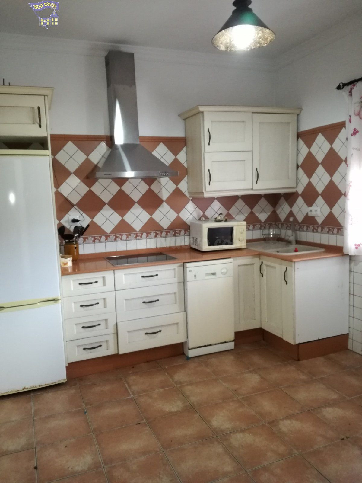 SE ALQUILA CASA DE CAMPO PARA PROFESORES CERCANA AL PUEBLO - foto 5