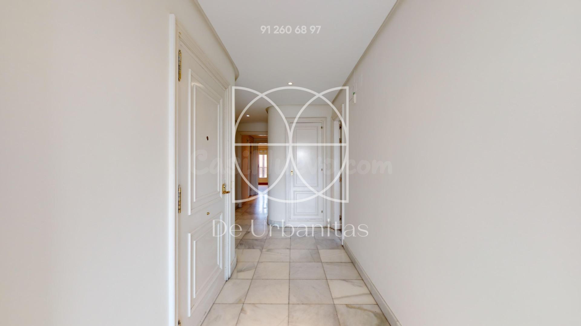 Piso 3 habitaciones 242m² en alquiler - Lista - foto 2