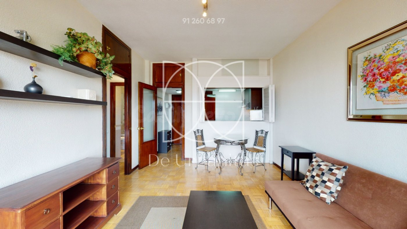Apartamento 1 habitación 51m² en alquiler - Azca