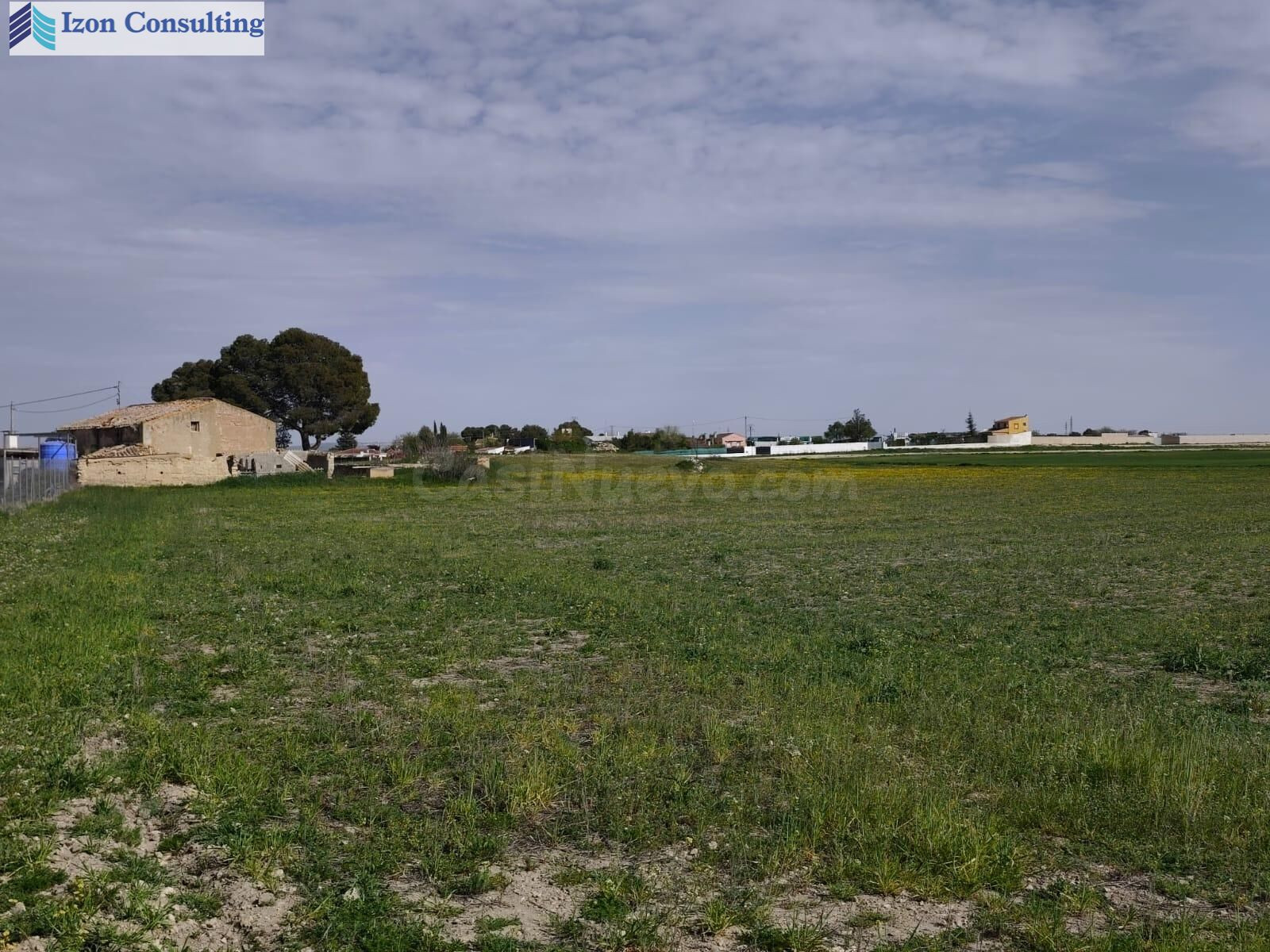 parcela de 4500 m2 con construcción de 250 m2