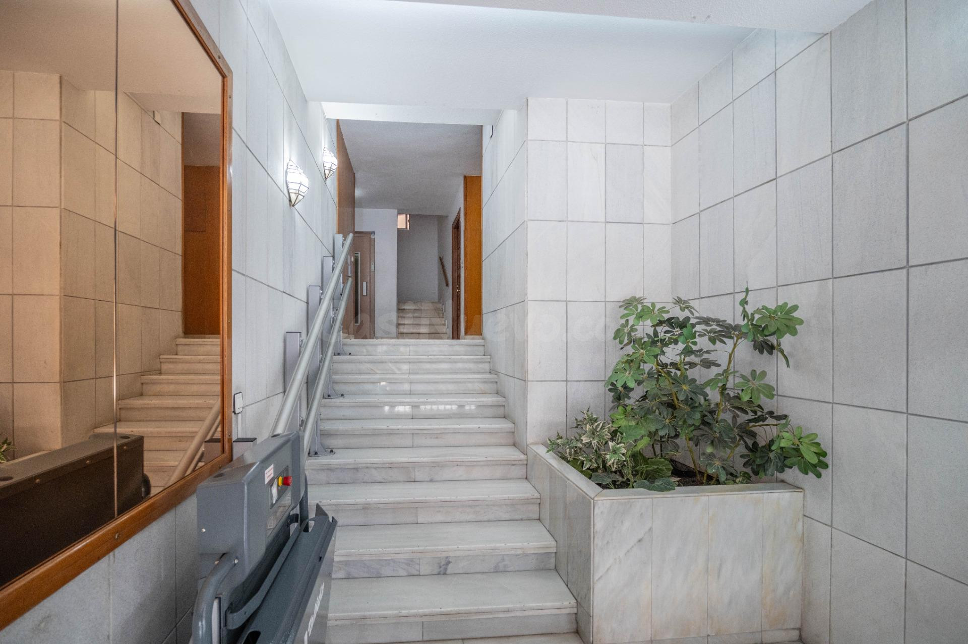 Impresionante Vivienda de Lujo con Diseño Moderno y Comodida - foto 4