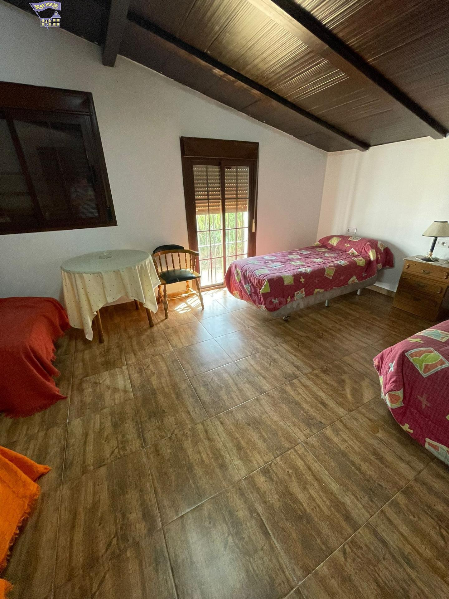 SE ALQUILA ESTUDIO EN ZONA EL ROMERAL