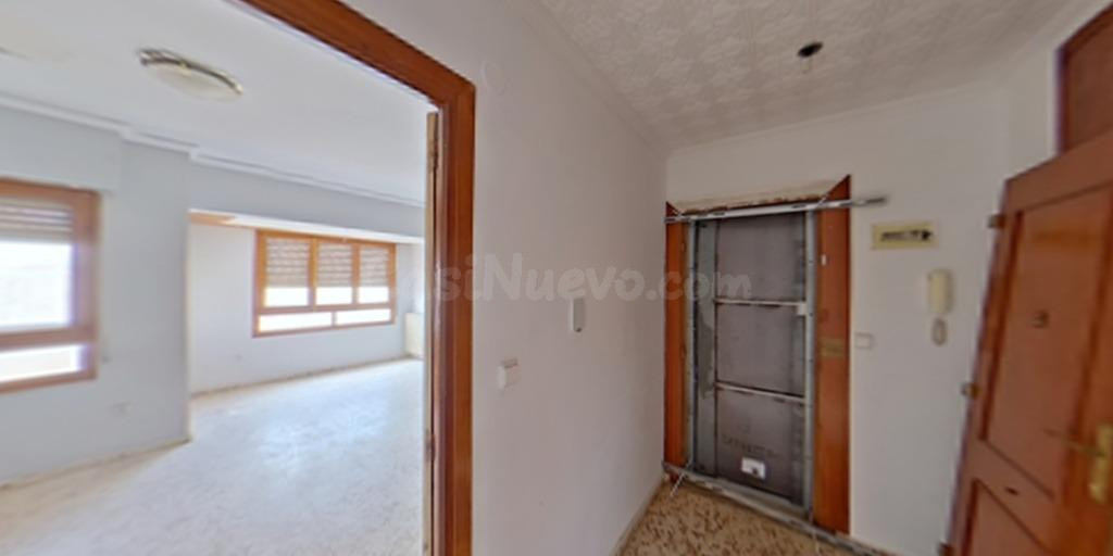Amplio piso en el centro de Almansa - Oportunidad para refor - foto 2