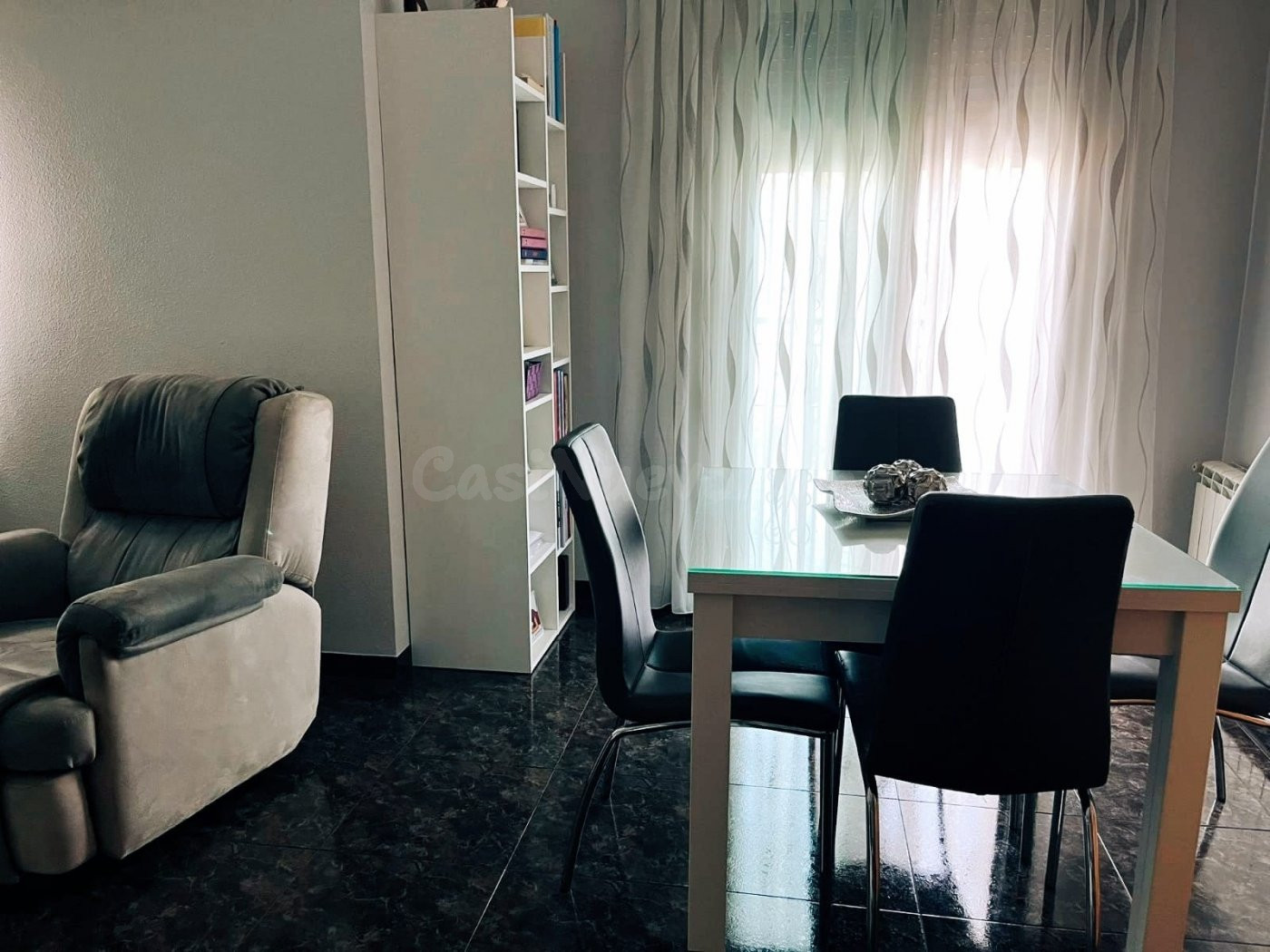 Casa 4 habitaciones 251m² en venta - Barrio nuevo pozo - foto 2