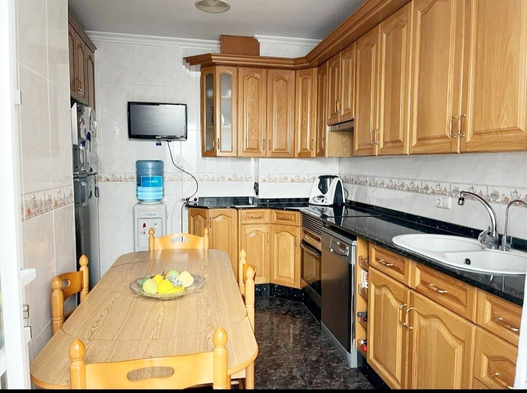 Casa 4 habitaciones 251m² en venta - Barrio nuevo pozo - foto 4
