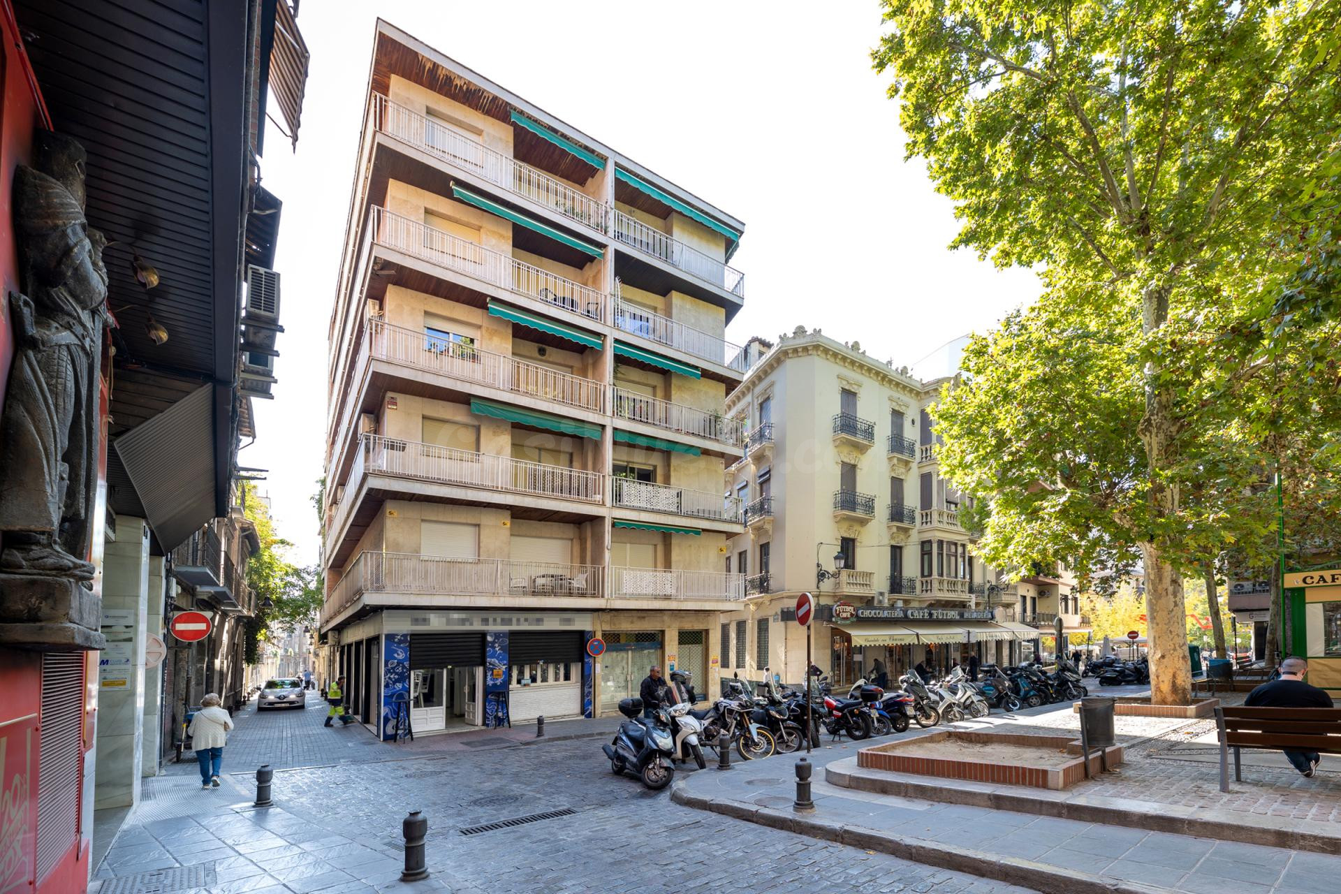✨ EXCLUSIVA VIVIENDA REFORMADA EN PLAZA MARIANA PINEDA - foto 2