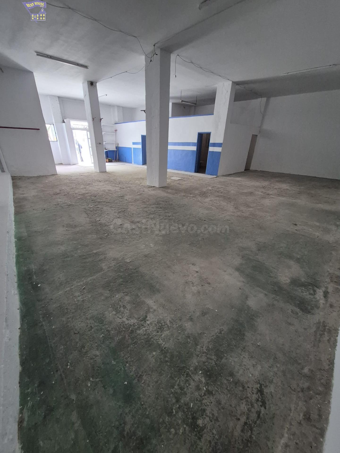 SE VENDE LOCAL EN PLANTA BAJA EN ZONA CERCANO A CENTRO - foto 2
