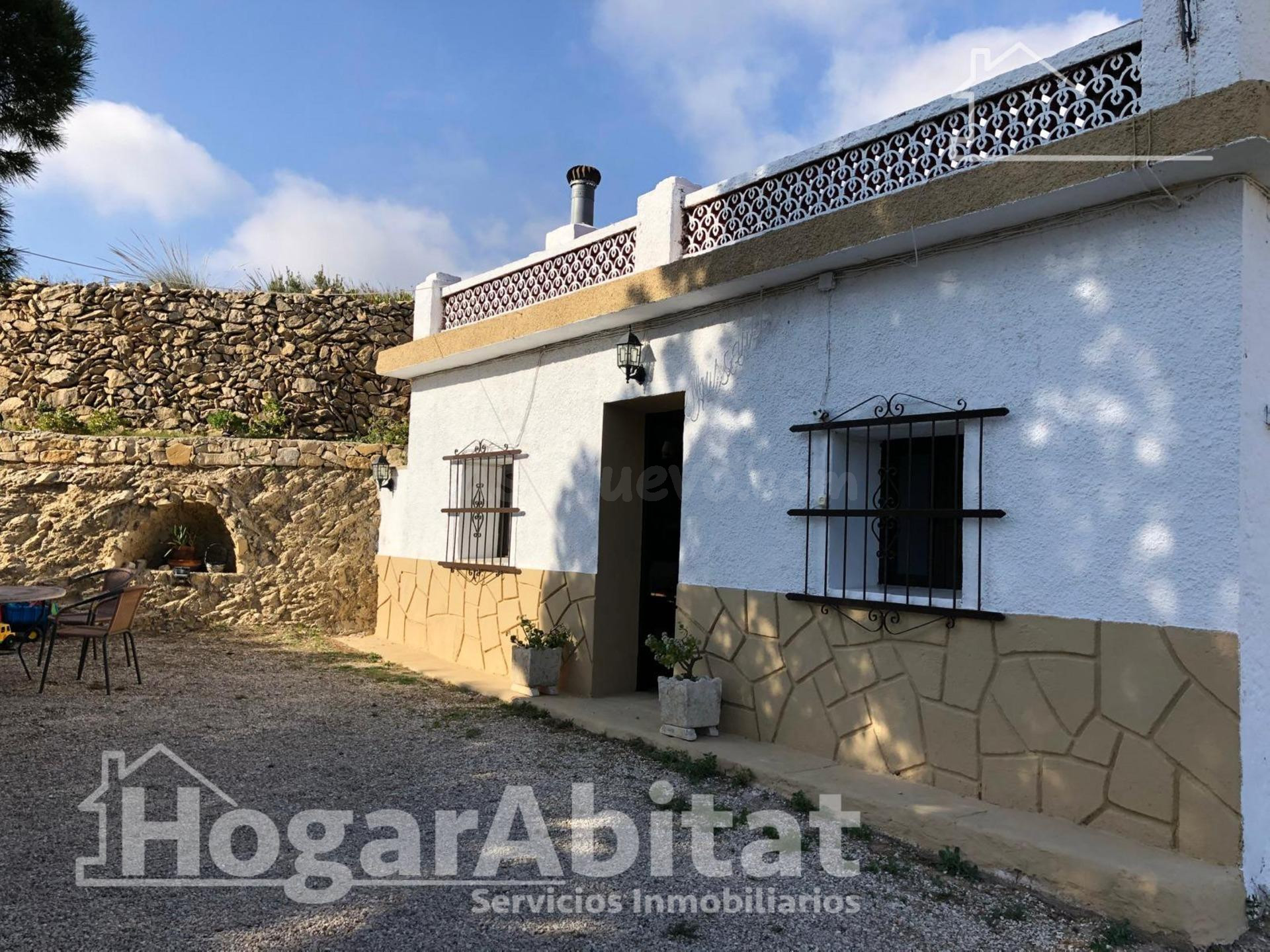 GRAN FINCA RODEADA DE NATURALEZA, CON AMPLIO TERRENO, GARAJE - foto 3