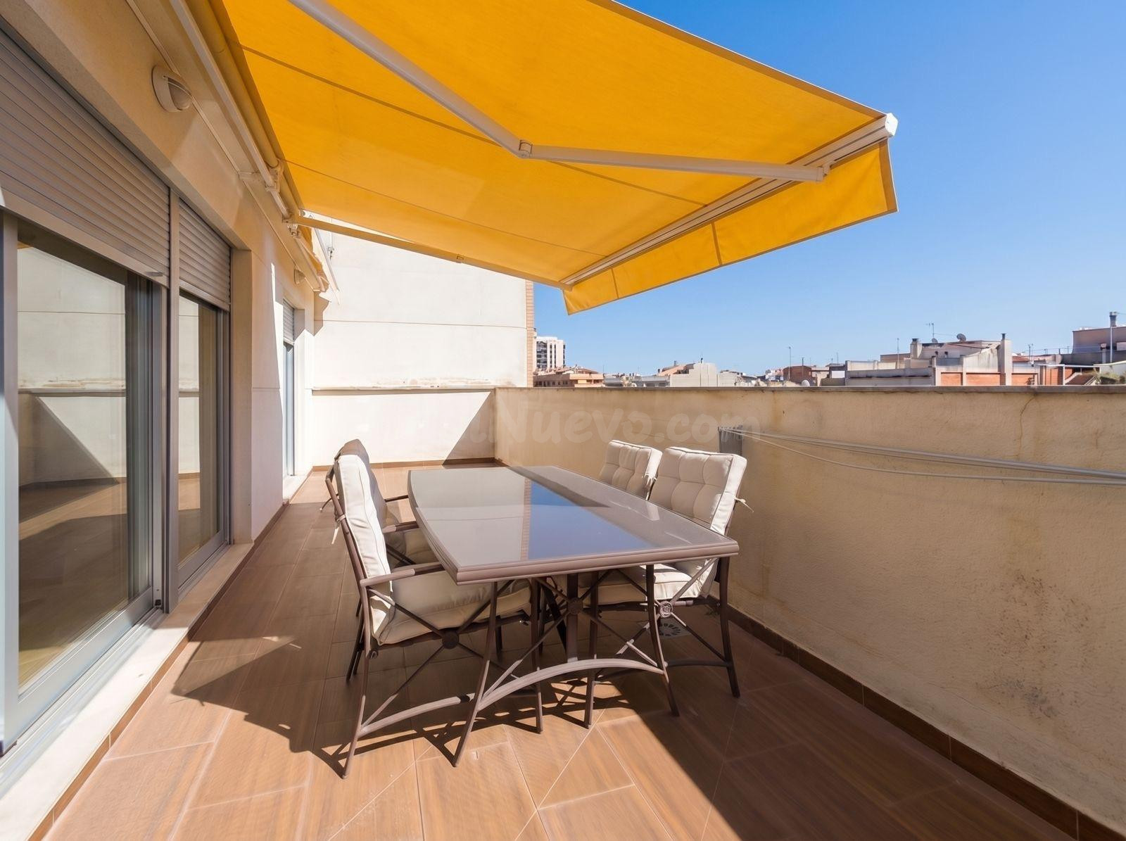 Ático duplex en Calle de Cartagena, 25