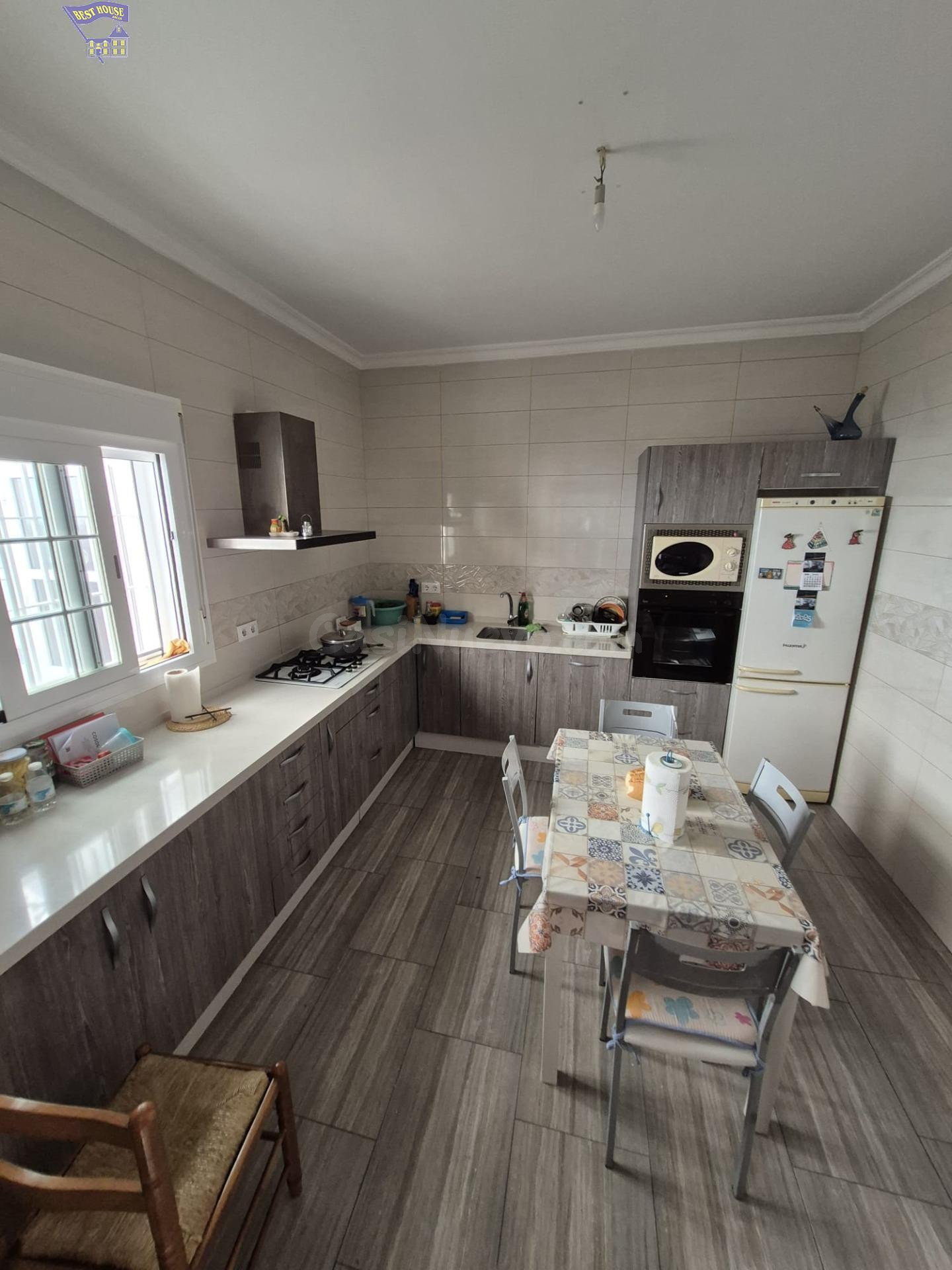 SE VENDE CASA EN PLANTA BAJA EN ZONA DEL PORTICHUELO