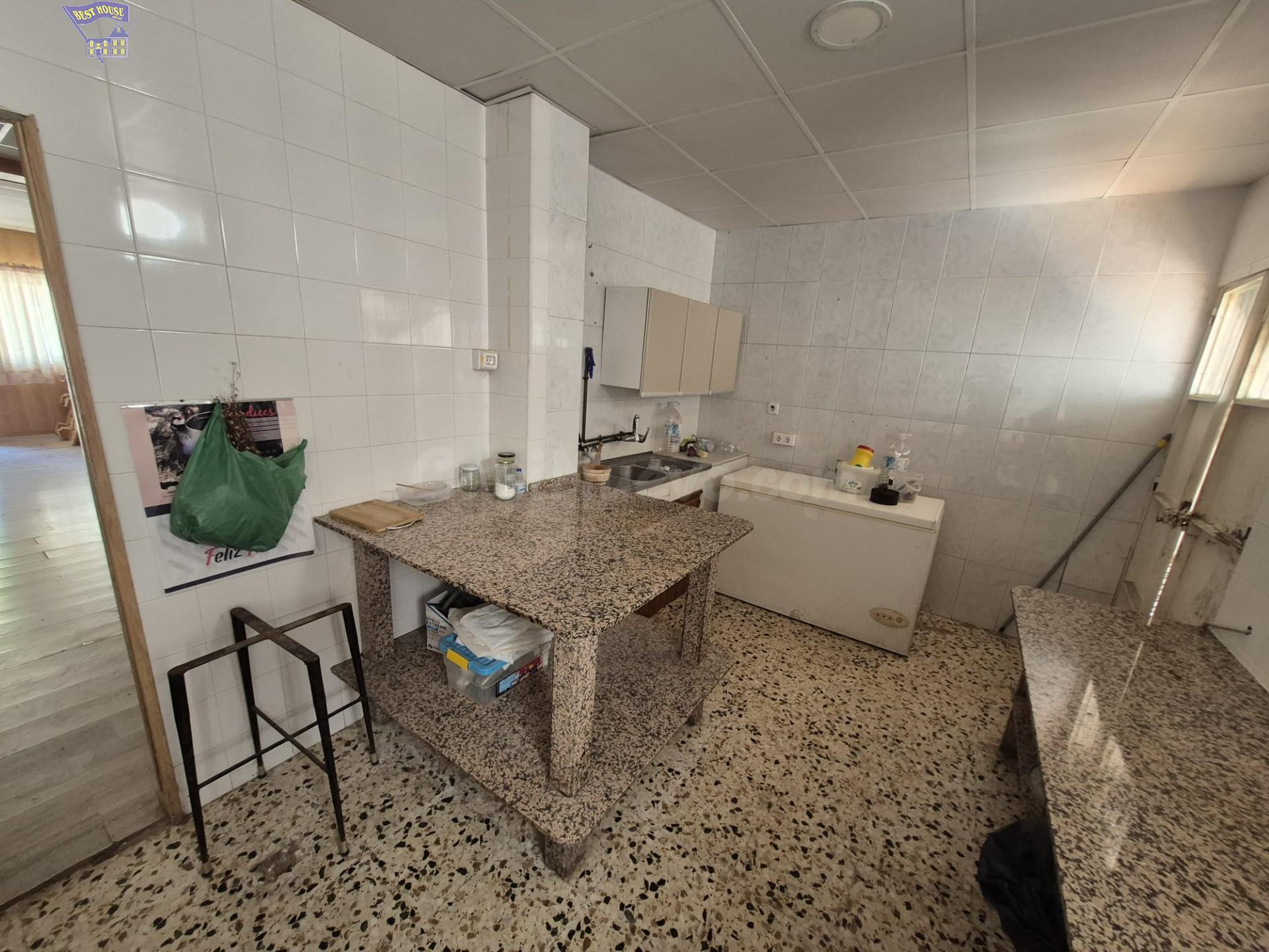 SE VENDE LOCAL EN JÉDULA - foto 4