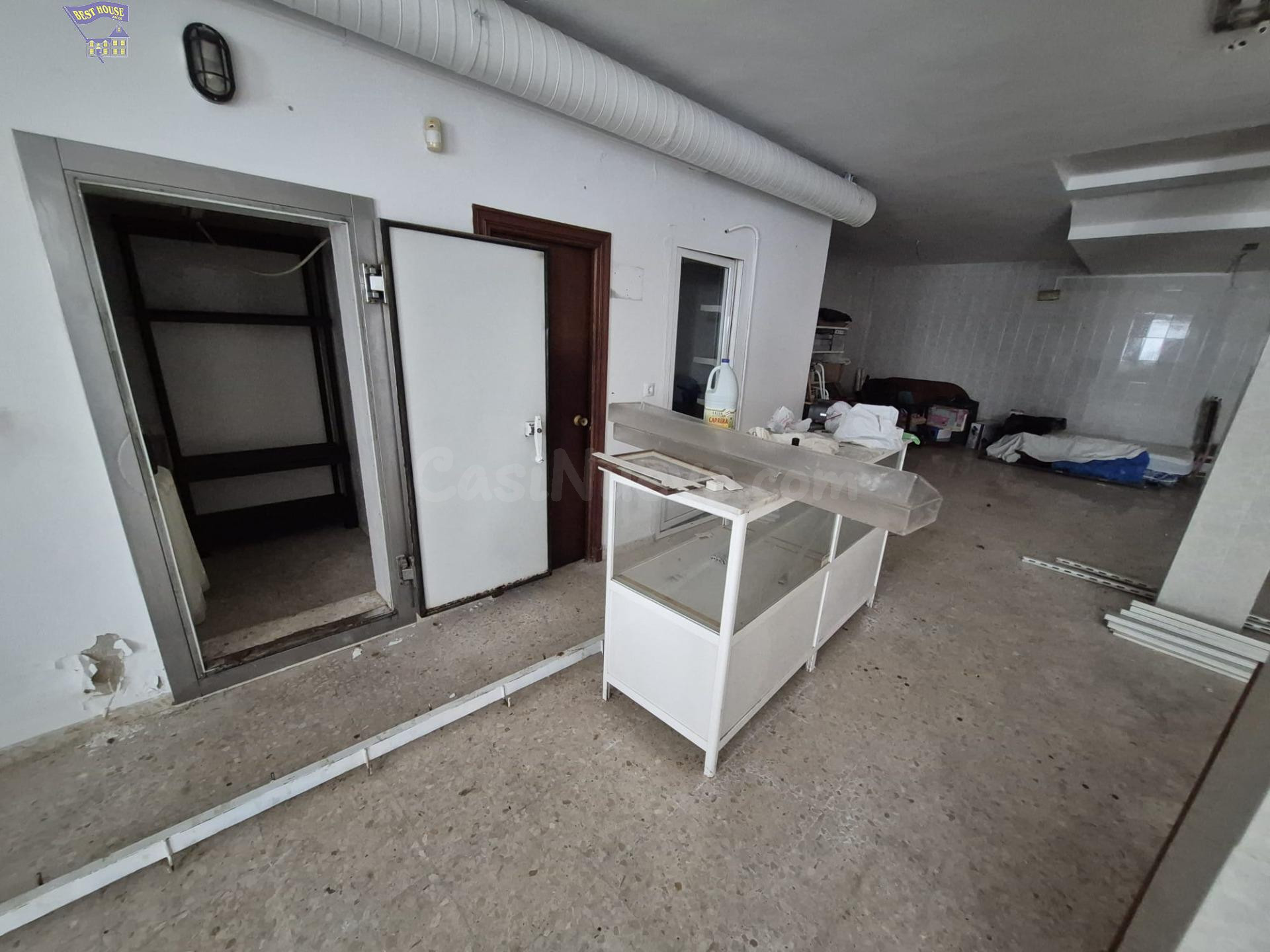 SE VENDE LOCAL COMERCIAL EN ZONA DE LAS CANTERAS - foto 5