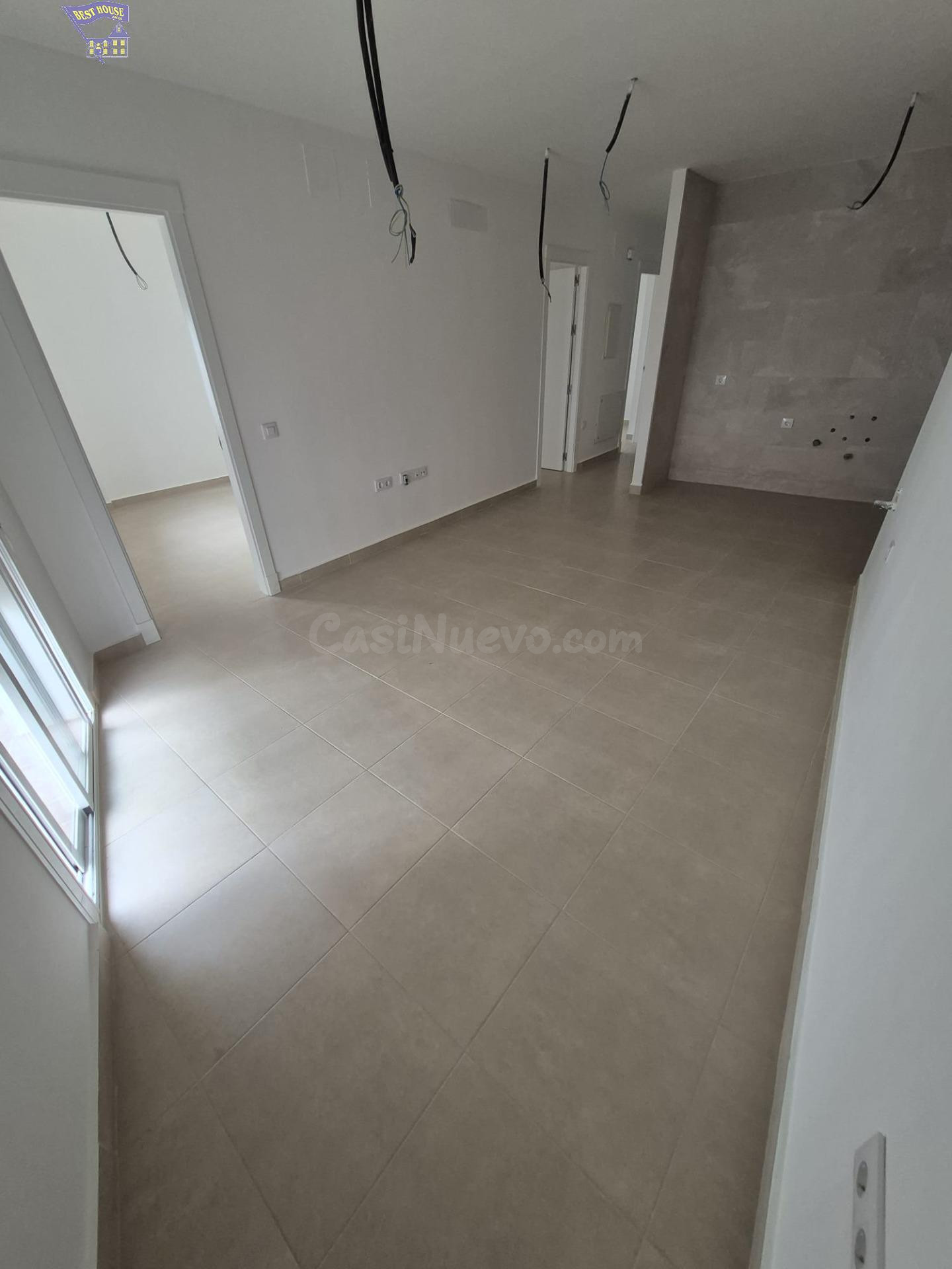 SE VENDE PISO EN PRIMERA PLANTA EN ZONA BARRIO BAJO - foto 3