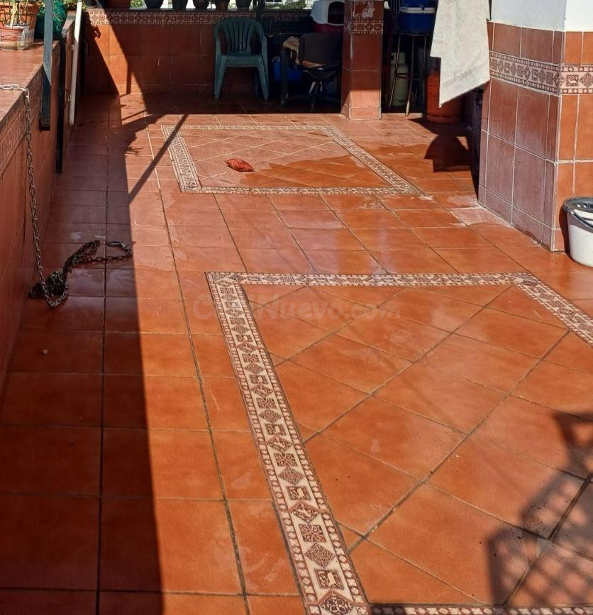 SE VENDE PISO EN PRIMERA PLANTA EN ZONA BARRIO BAJO - foto 3