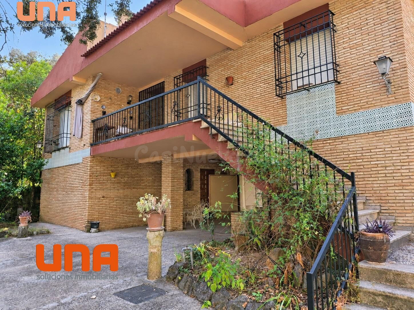 Chalet con parcela Urbana en Santa Maria de Trasierra (puebl