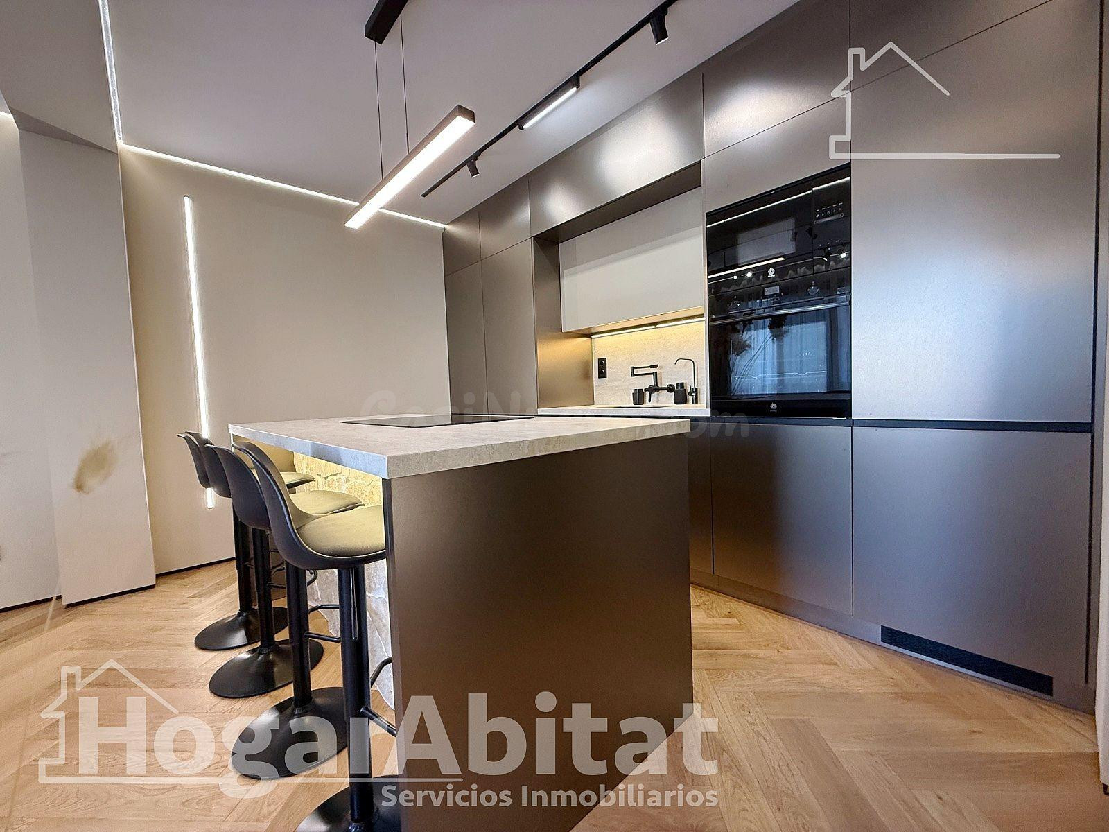¡ESPECTACULAR! AMPLIO, MODERNO Y REFORMADO CON TERRAZA, CERC - foto 5