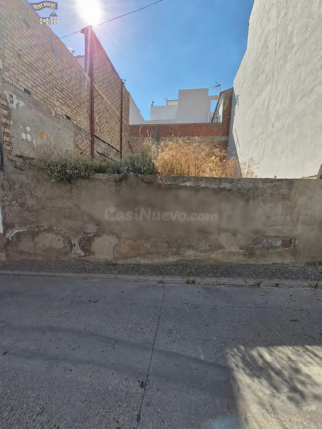 SE VENDE SOLAR EN ESPERA