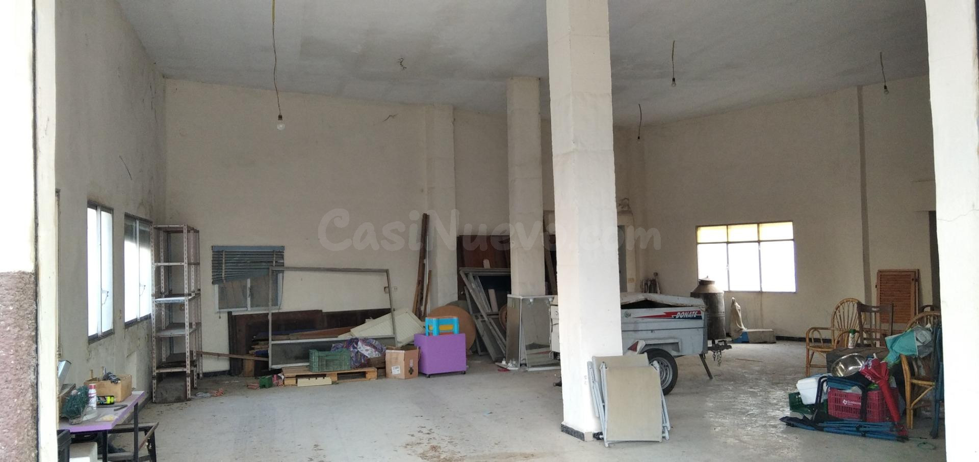 Local comercial 317m² en alquiler - Barrio la caverina - foto 3