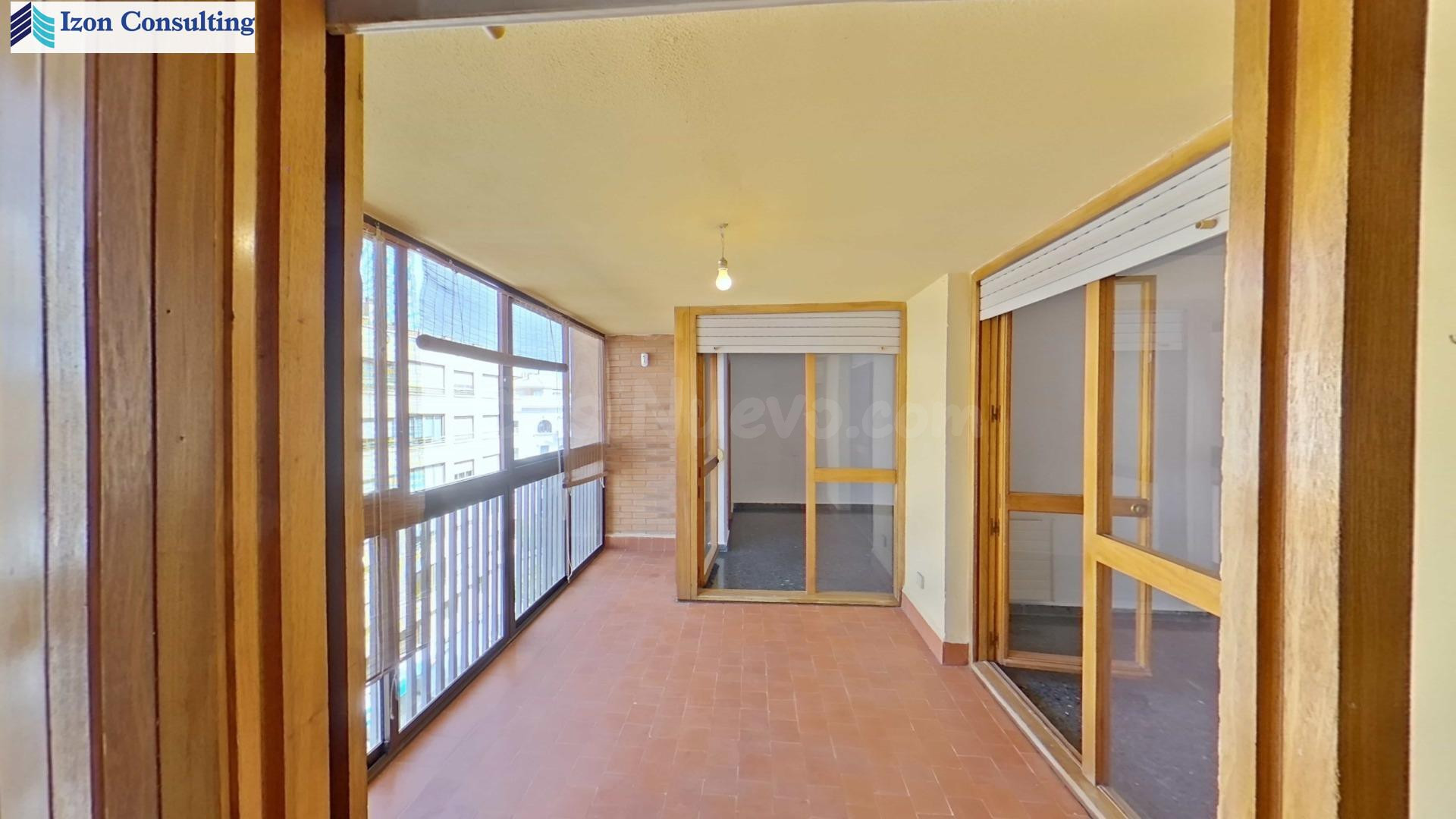 PISO EN ZONA VILLACERRADA CON GARAJE Y AMPLIA TERRAZA ACRIST - foto 2