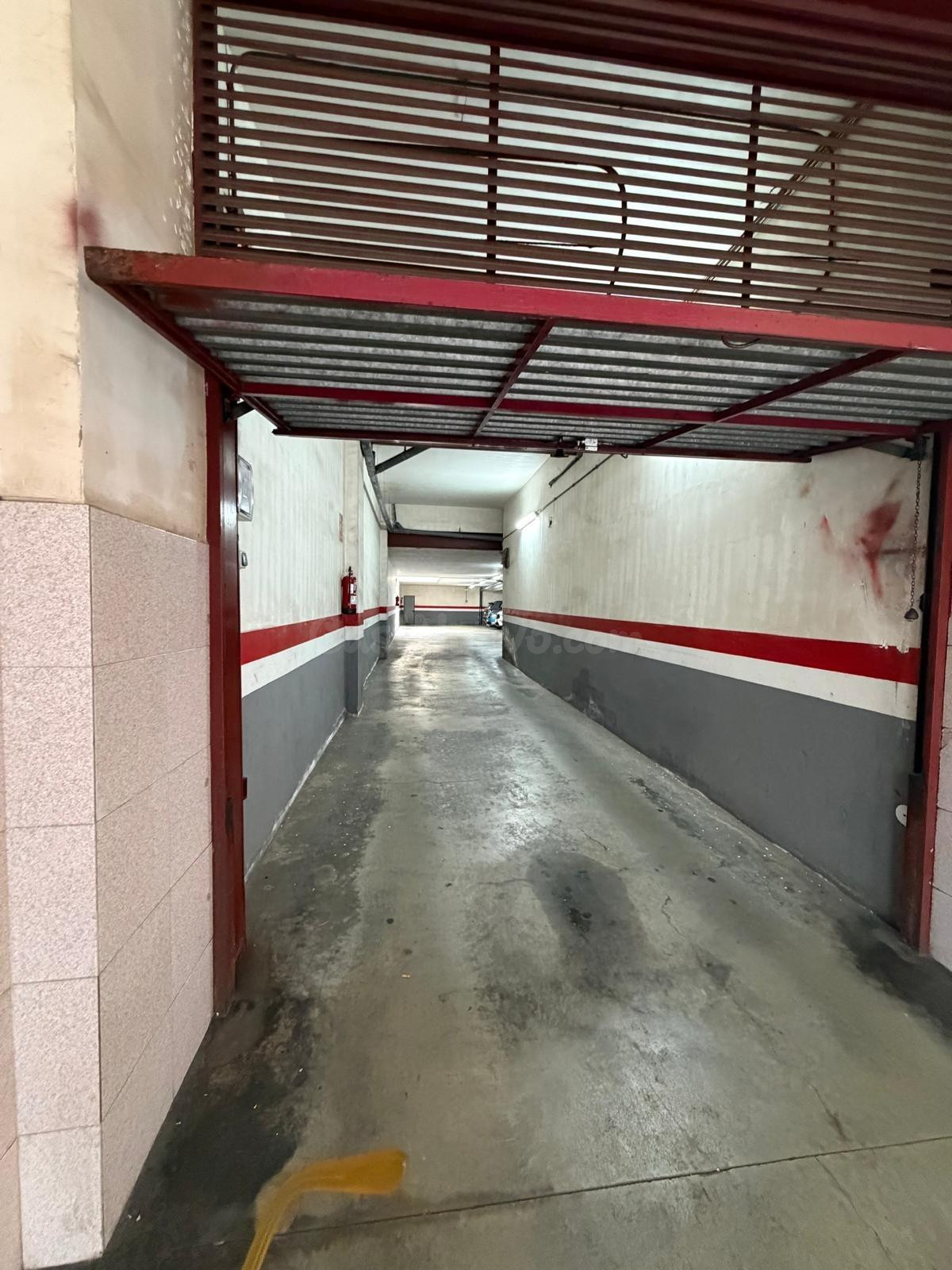 PLAZA DE PARKING EN VENTA EN BARRIO CENTRO DE CORNELLA DE LL